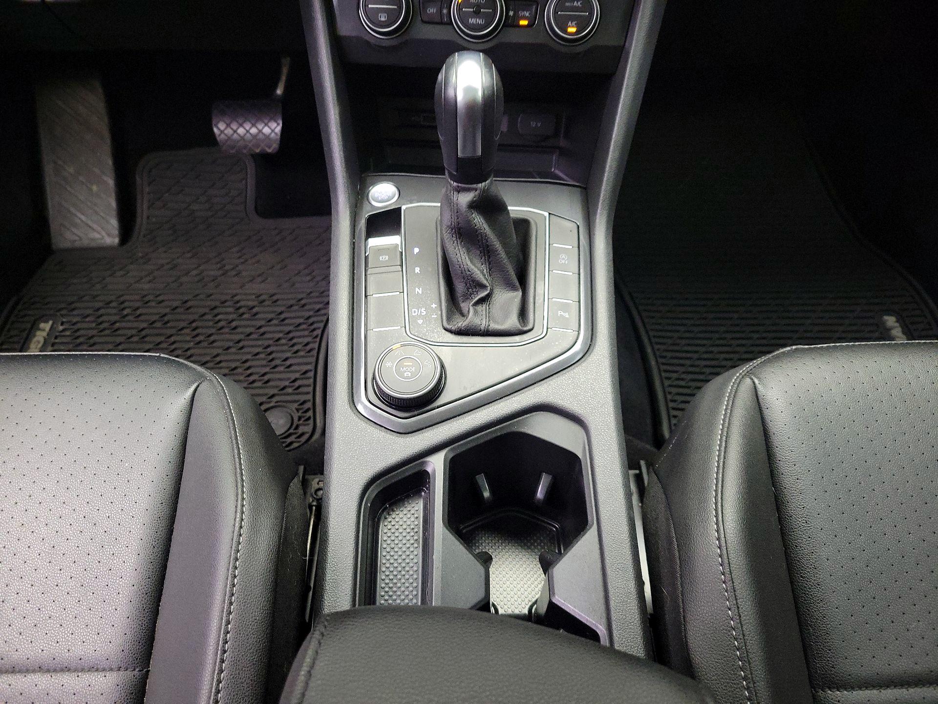 Thumbnail: 2020 Volkswagen Tiguan - 18