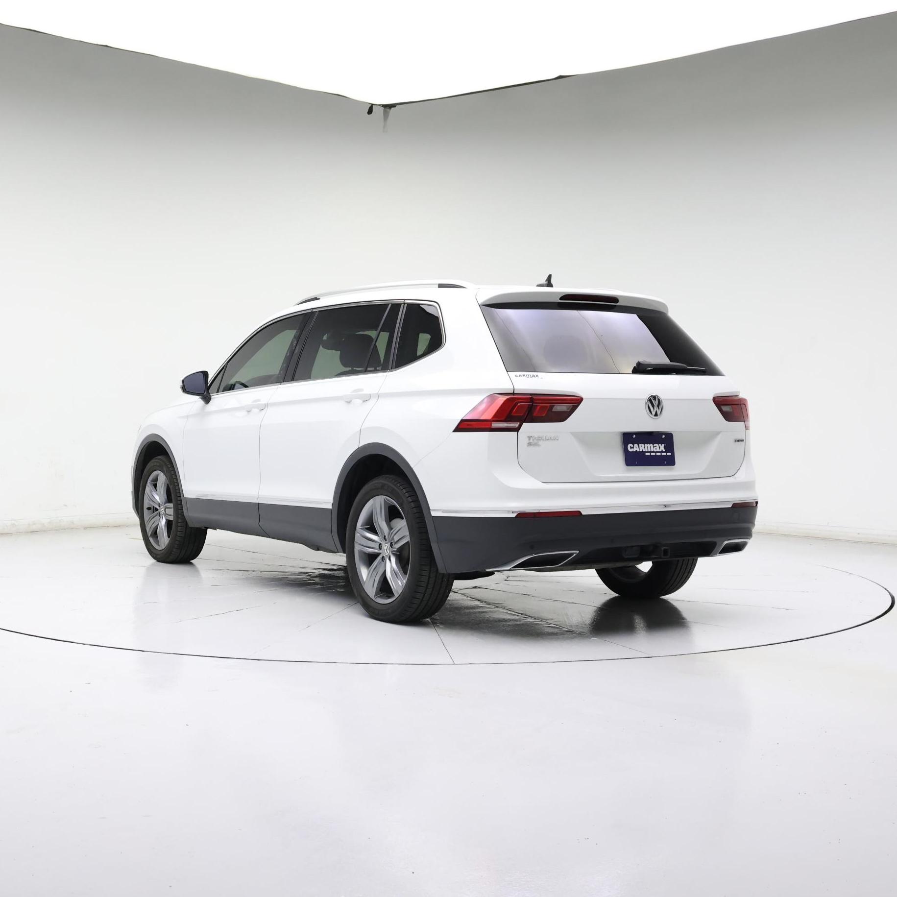 Thumbnail: 2020 Volkswagen Tiguan - 2