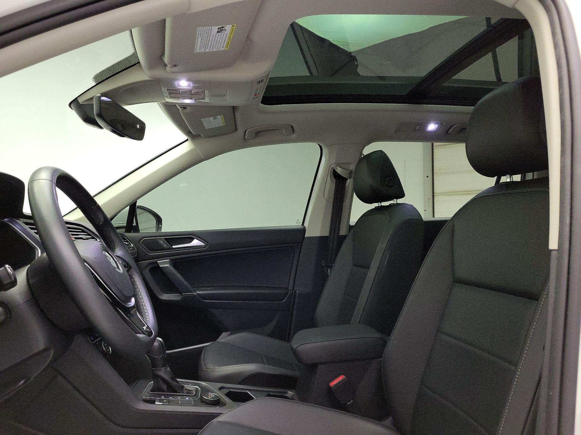 Thumbnail: 2020 Volkswagen Tiguan - 20