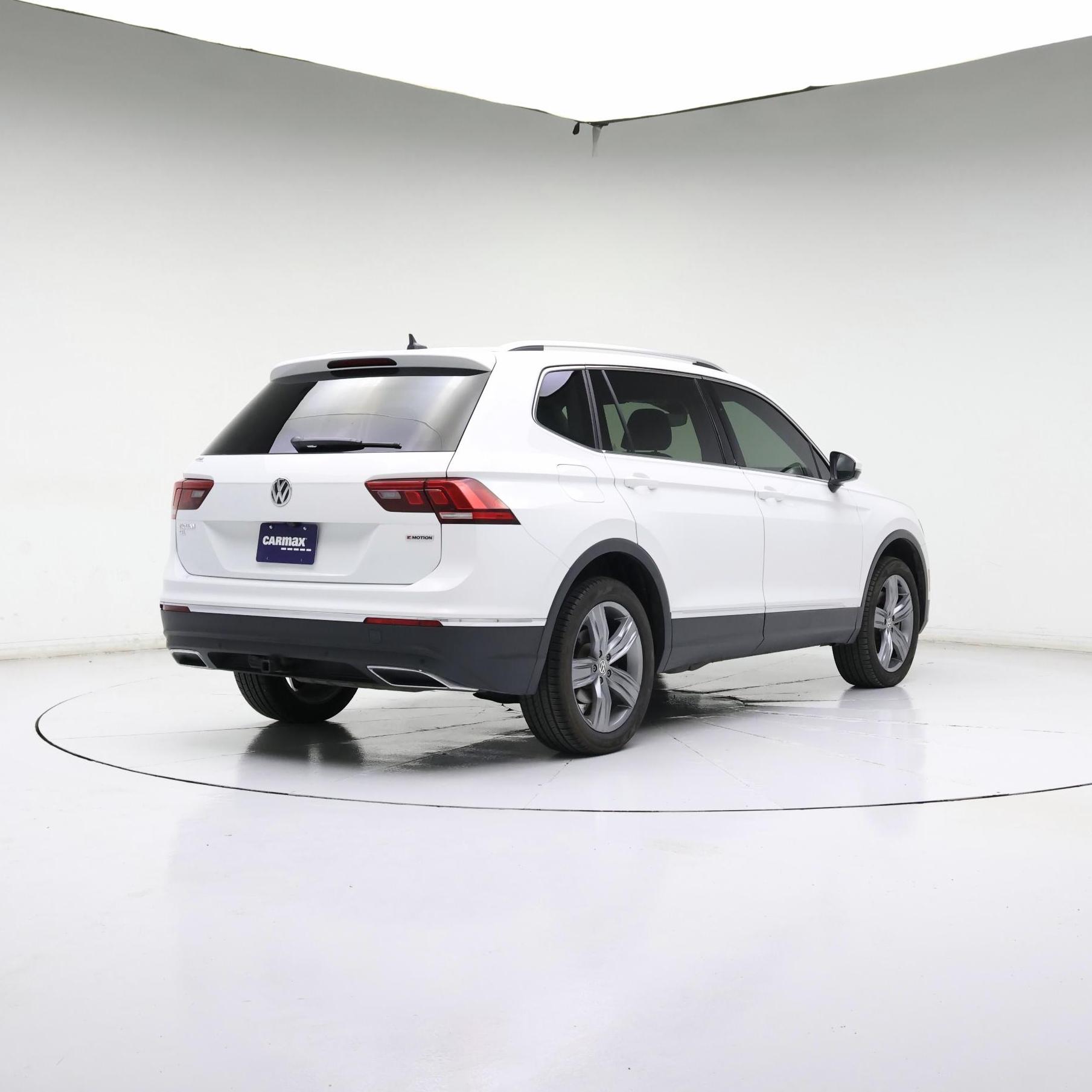 Thumbnail: 2020 Volkswagen Tiguan - 8