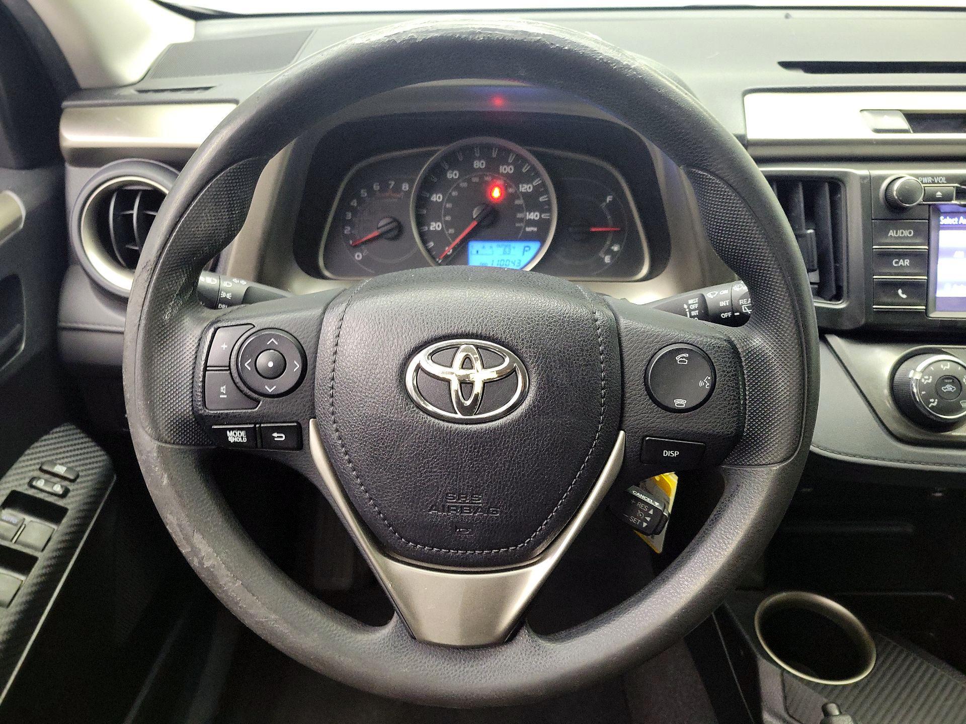 Thumbnail: 2015 Toyota RAV4 - 10