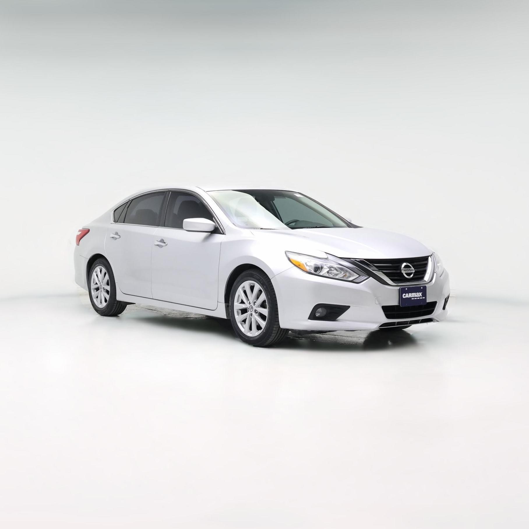 Thumbnail: 2017 Nissan Altima - 1