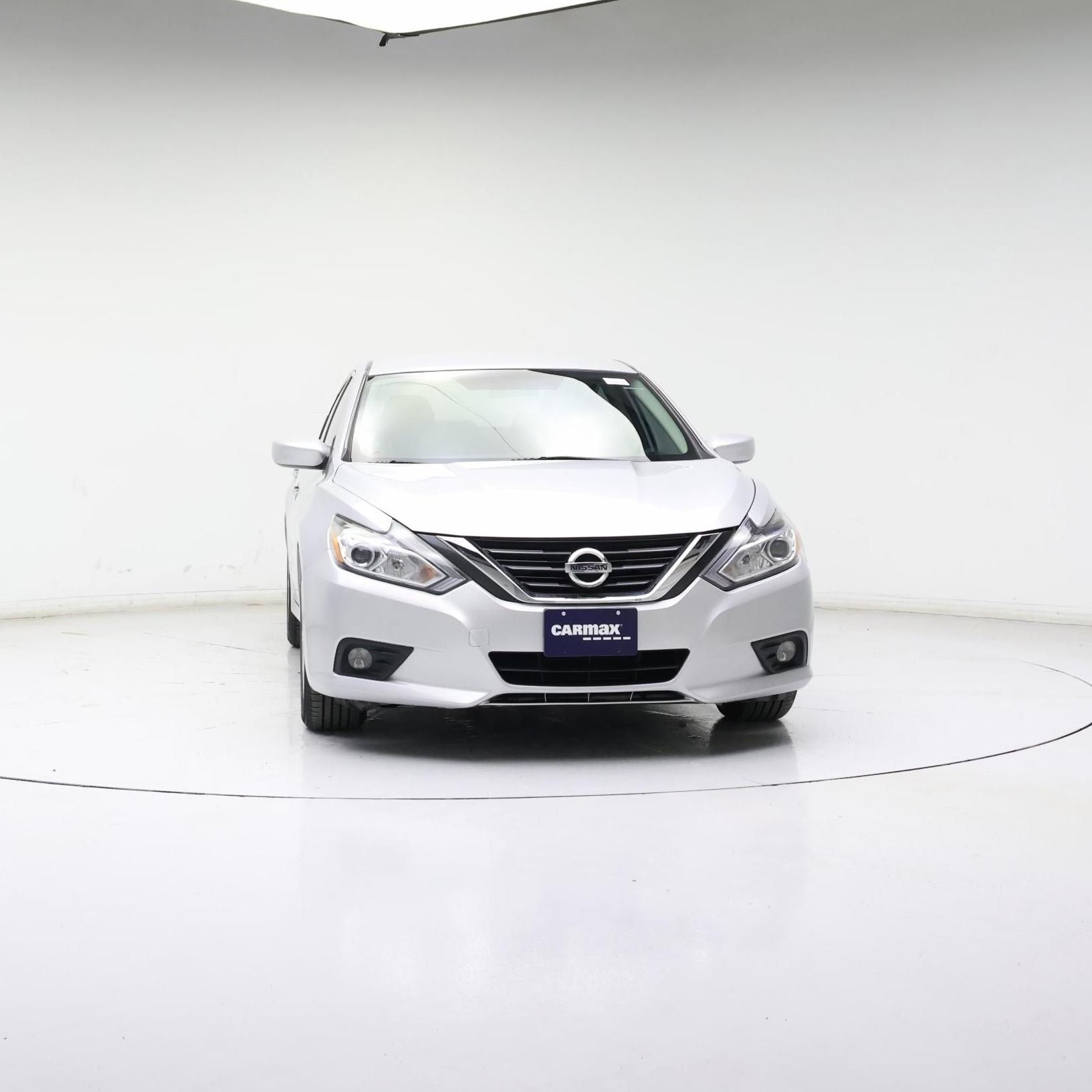 Thumbnail: 2017 Nissan Altima - 5