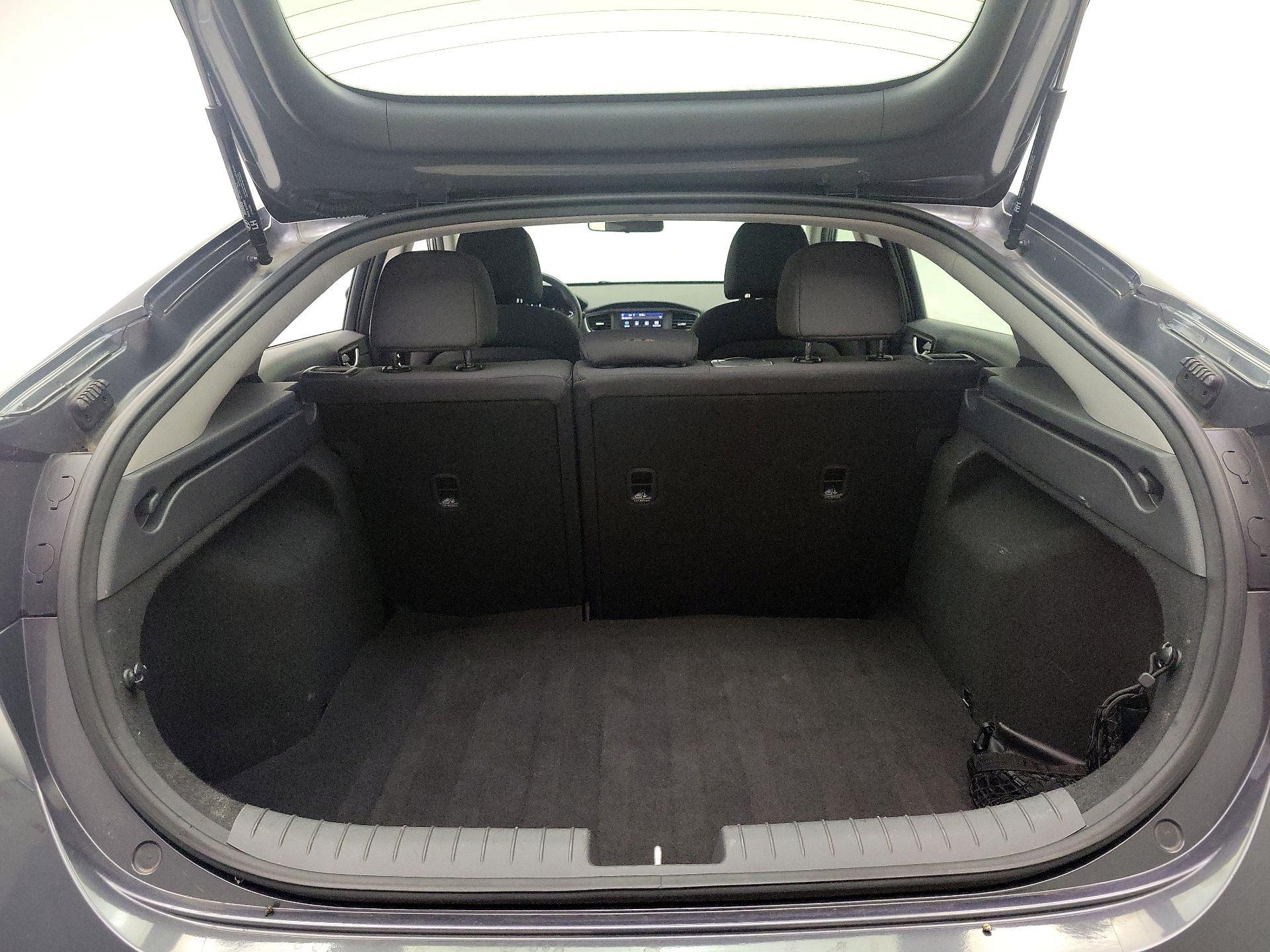 Thumbnail: 2018 Hyundai Ioniq - 20