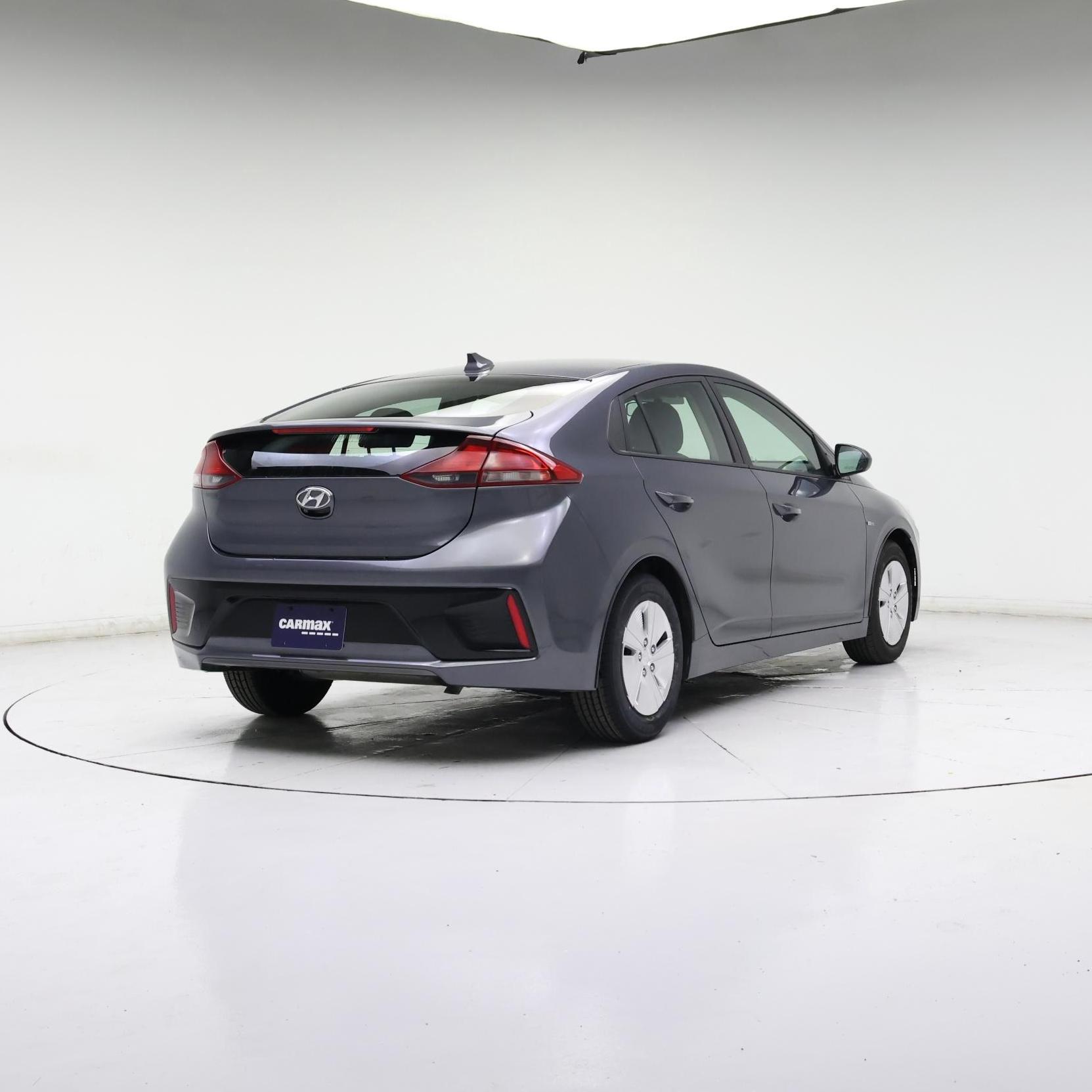 Thumbnail: 2018 Hyundai Ioniq - 4