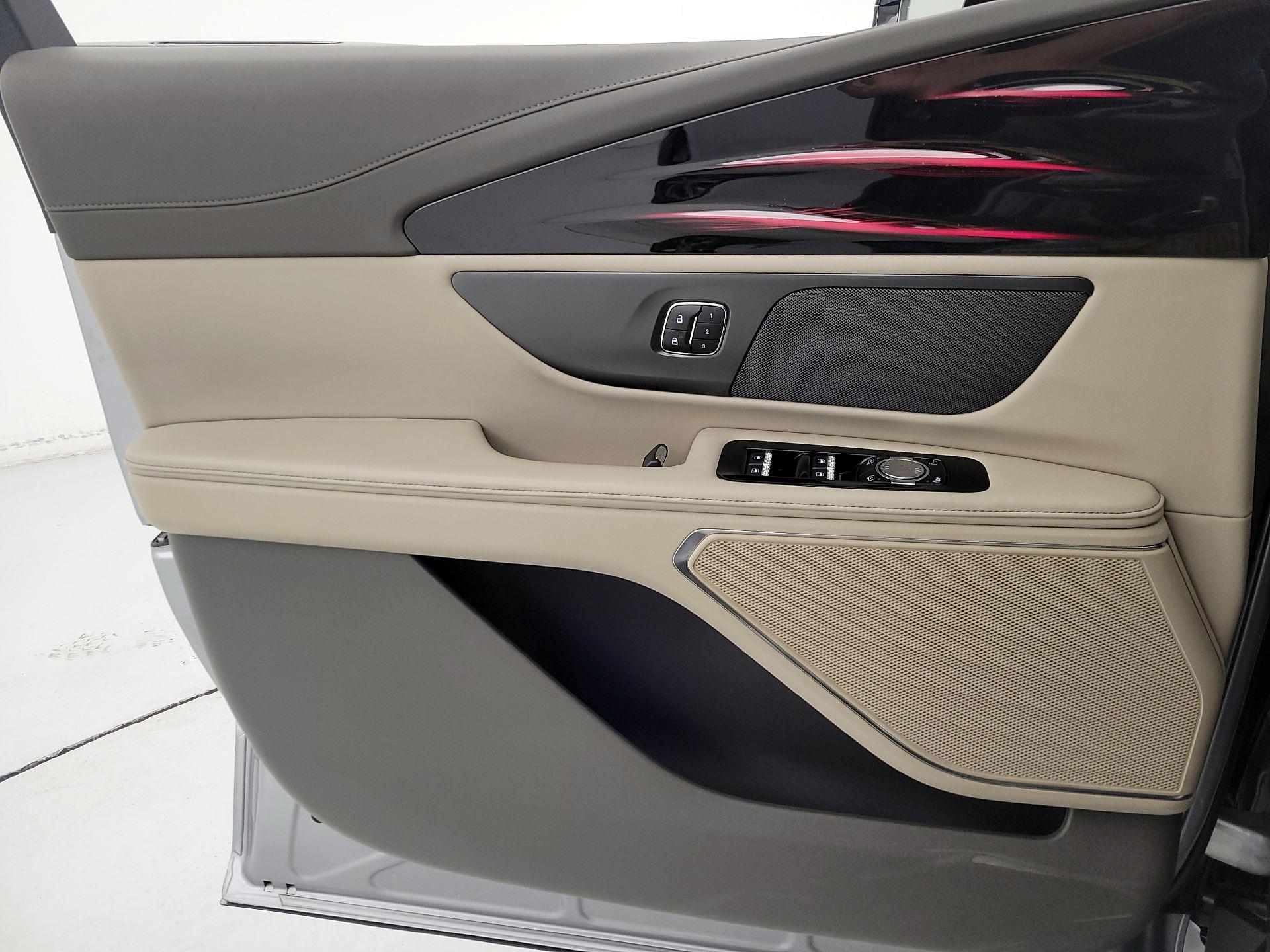 Thumbnail: 2024 Lincoln Nautilus - 12