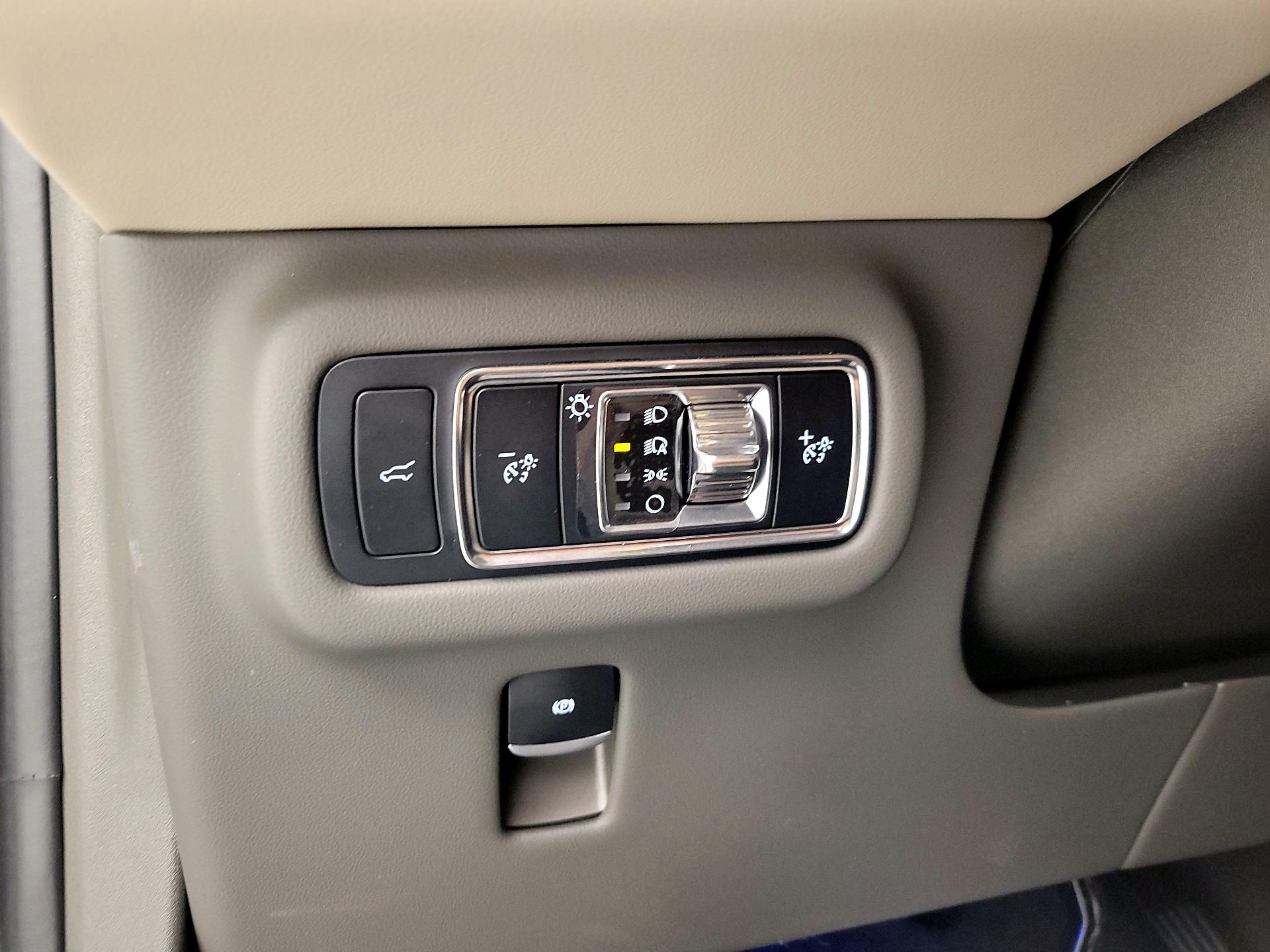 Thumbnail: 2024 Lincoln Nautilus - 13