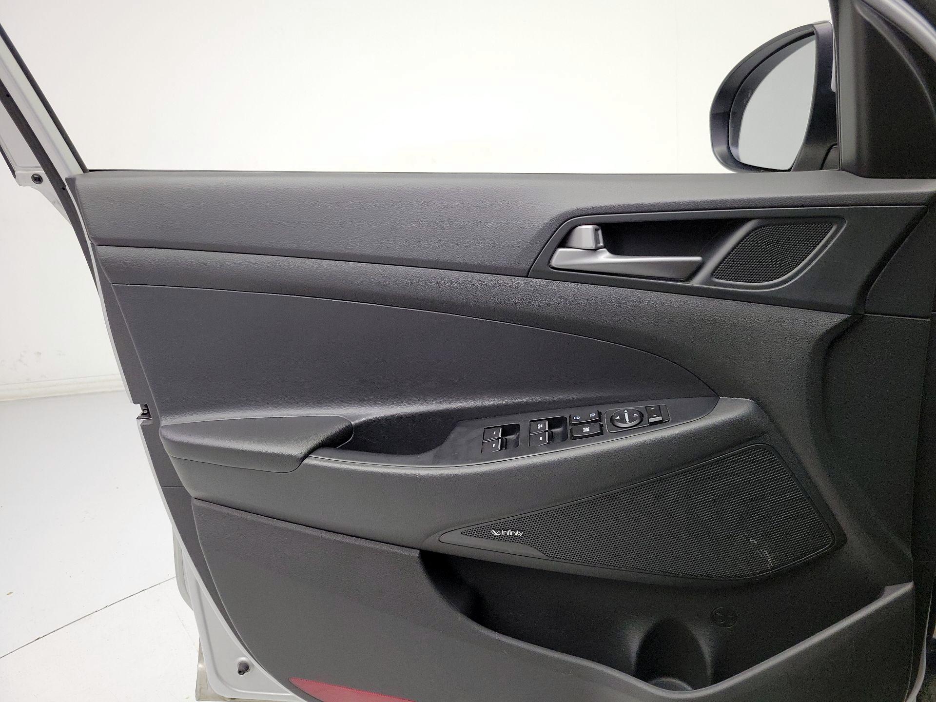 Thumbnail: 2017 Hyundai Tucson - 12