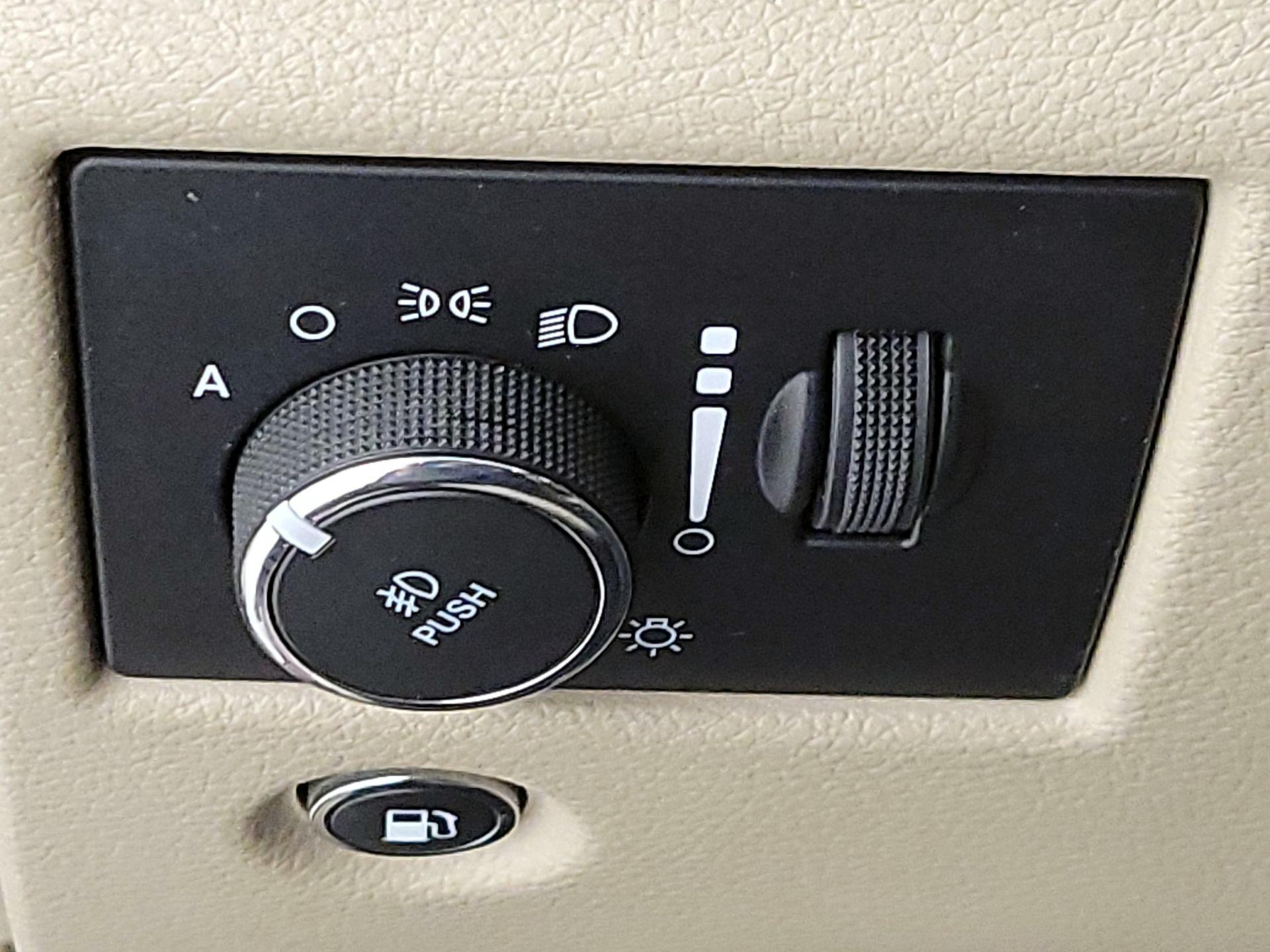 Thumbnail: 2019 Jeep Grand Cherokee - 13