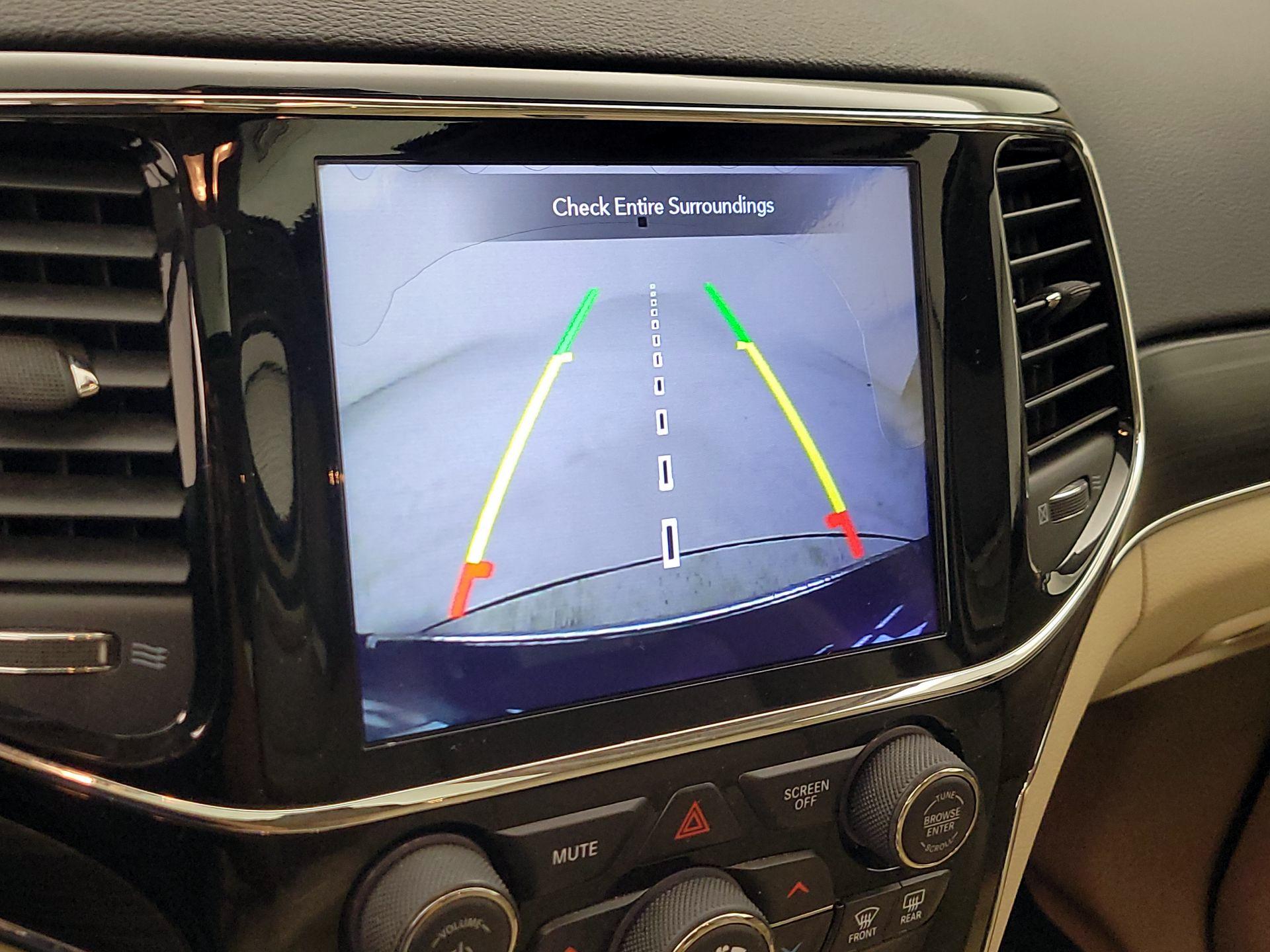 Thumbnail: 2019 Jeep Grand Cherokee - 15