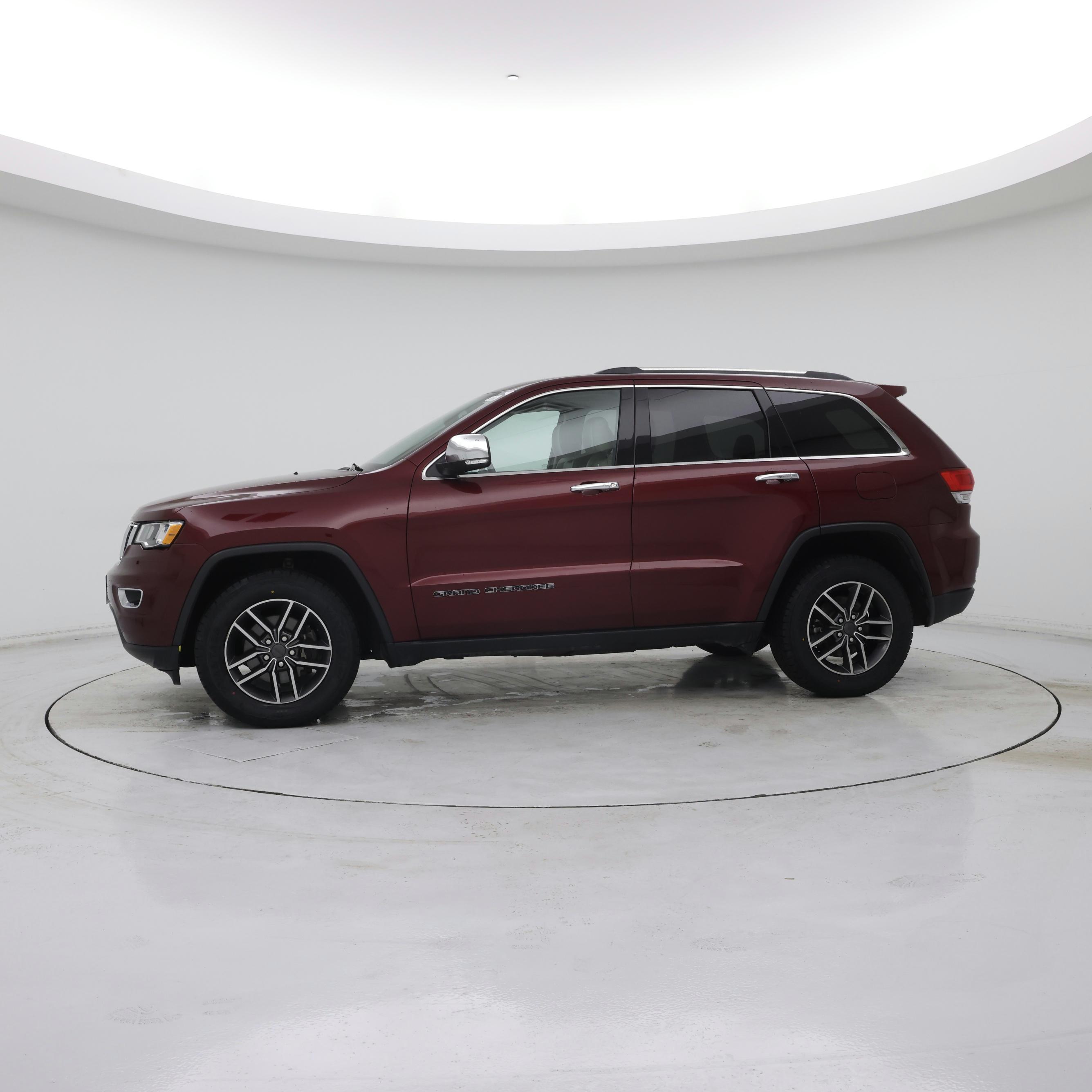 Thumbnail: 2019 Jeep Grand Cherokee - 3