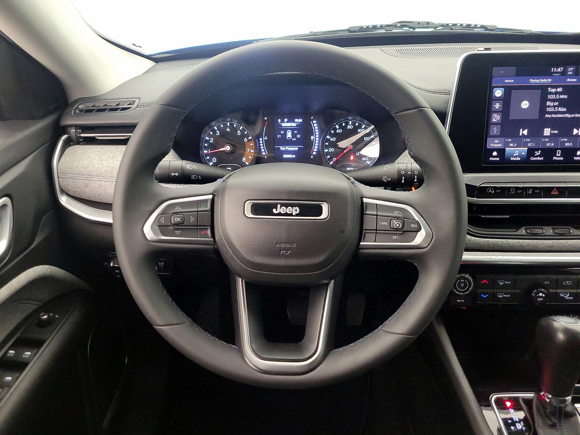 Thumbnail: 2022 Jeep Compass - 10