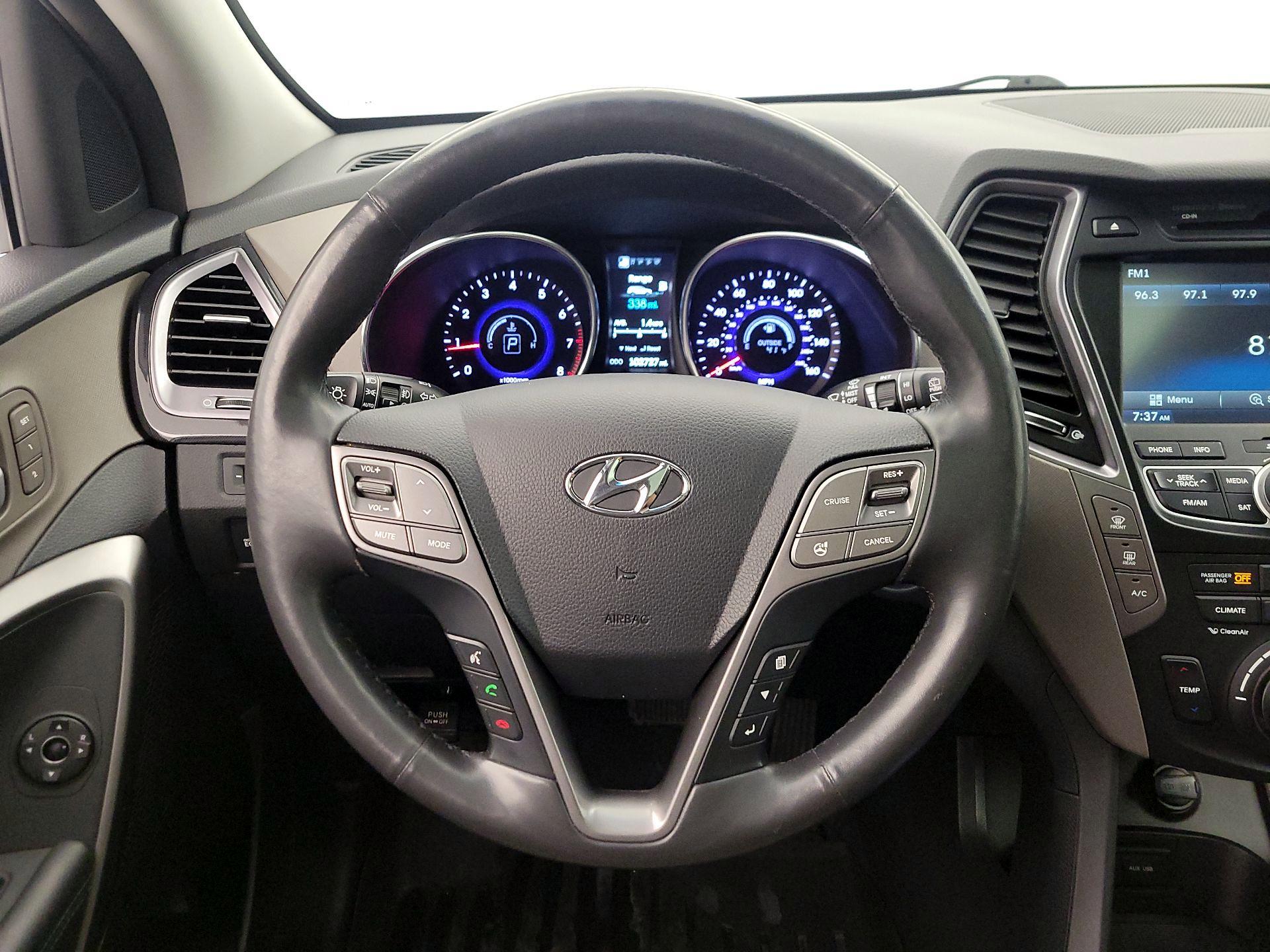 Thumbnail: 2016 Hyundai Santa Fe - 10