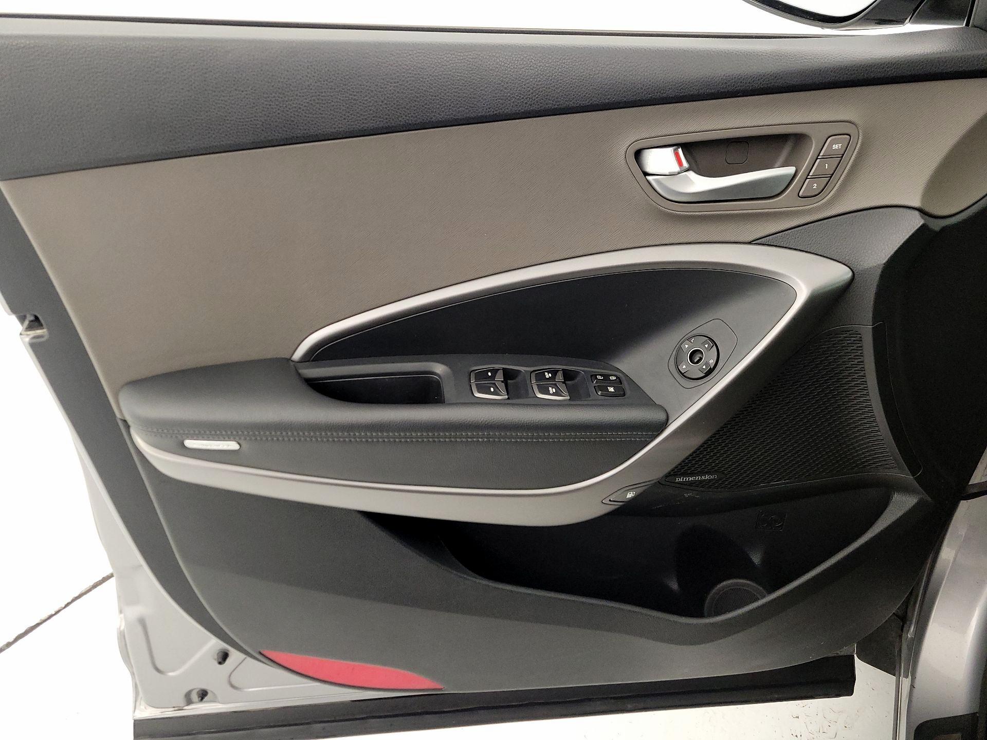 Thumbnail: 2016 Hyundai Santa Fe - 12