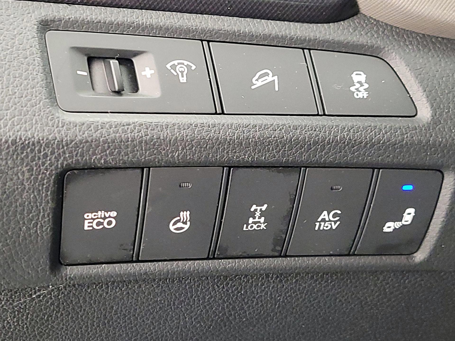 Thumbnail: 2016 Hyundai Santa Fe - 13