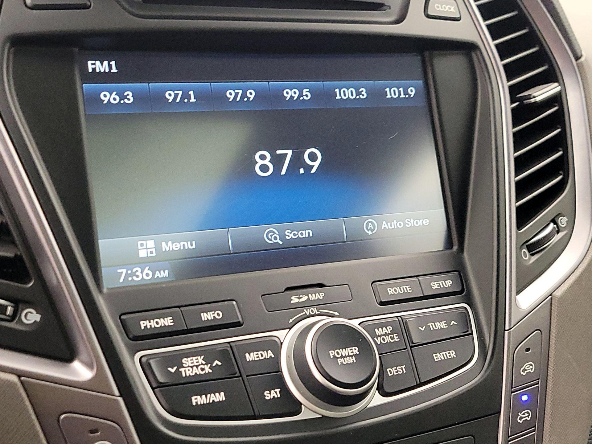 Thumbnail: 2016 Hyundai Santa Fe - 15