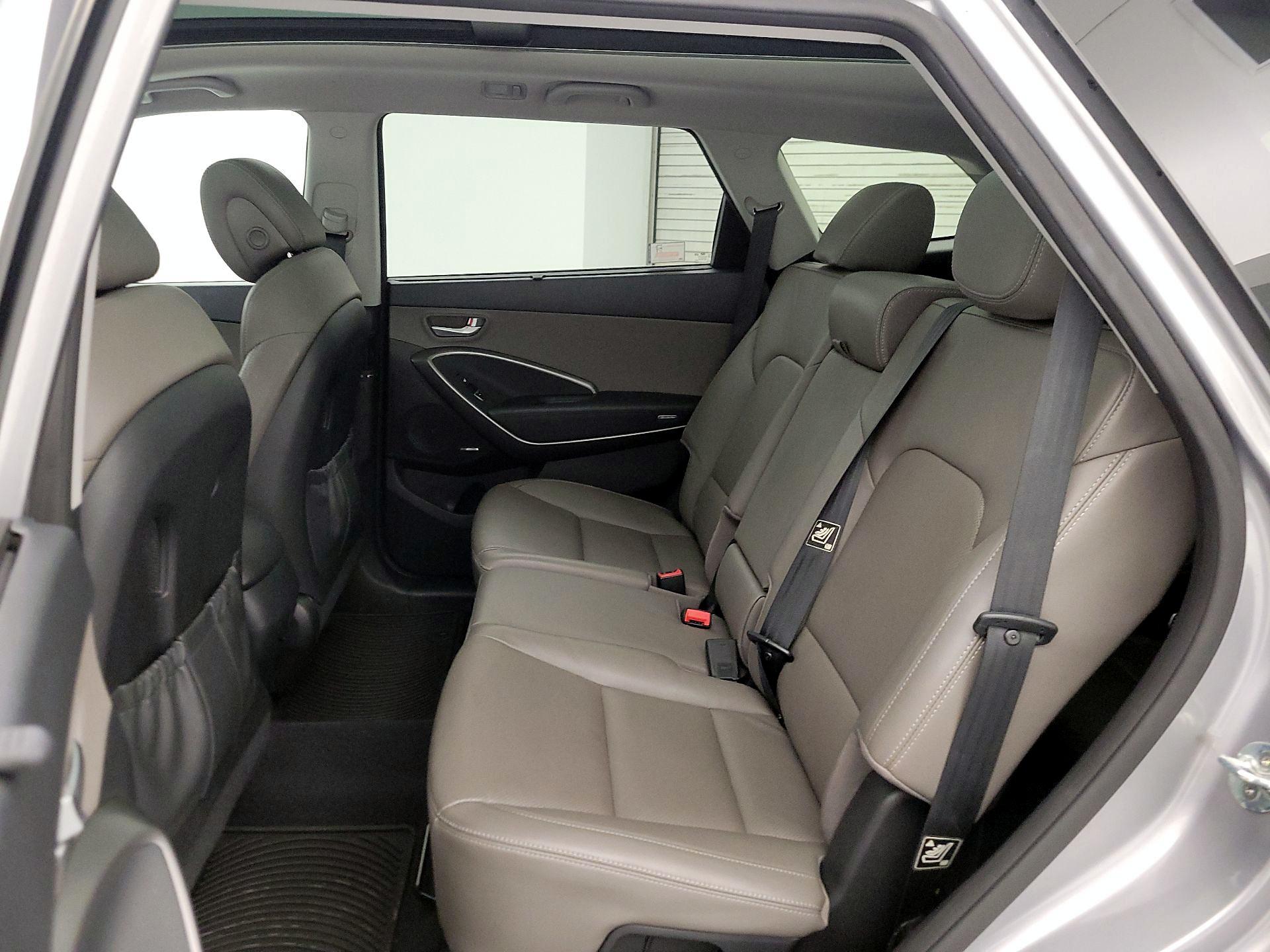 Thumbnail: 2016 Hyundai Santa Fe - 20