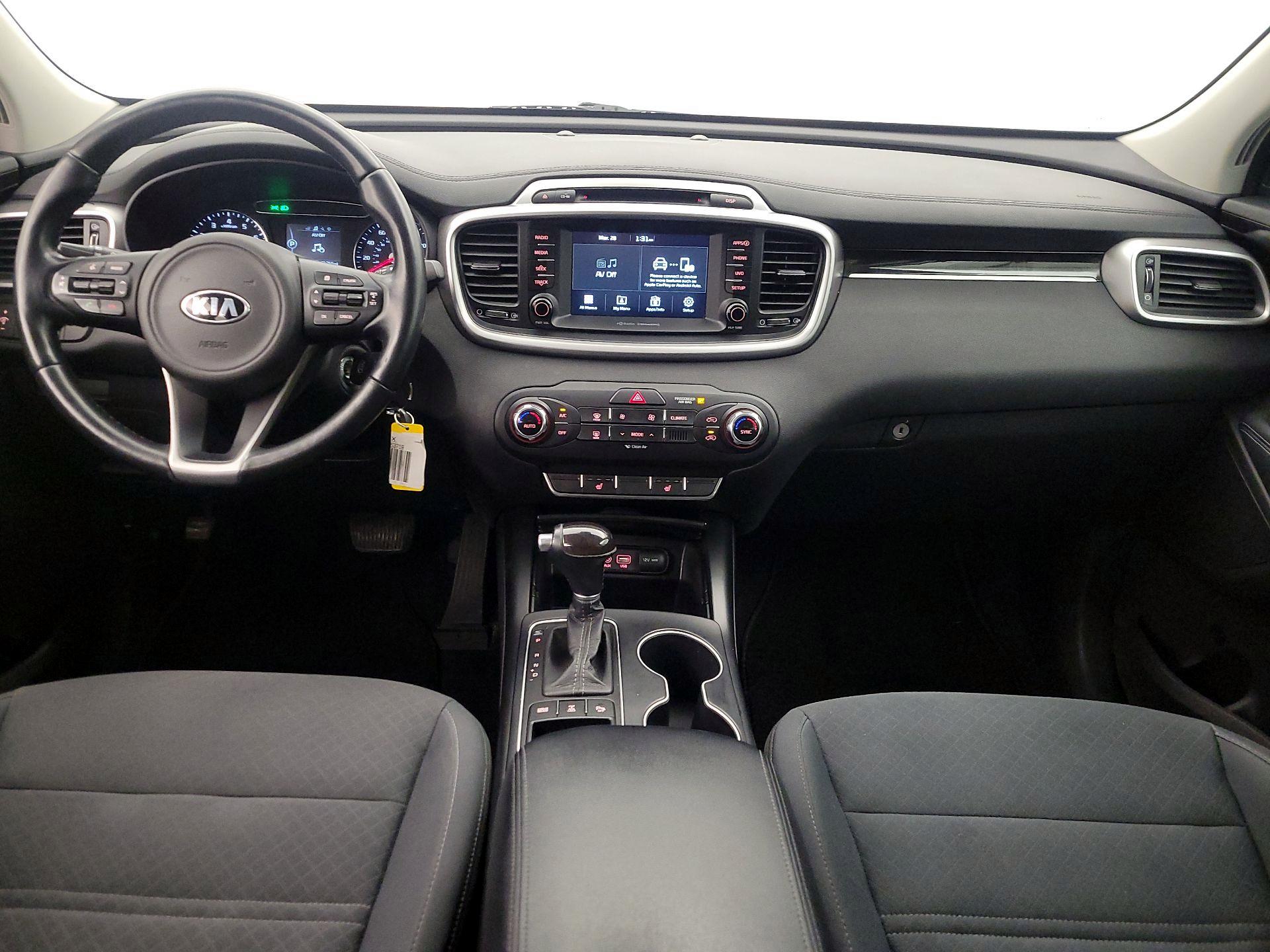 Thumbnail: 2017 Kia Sorento - 9