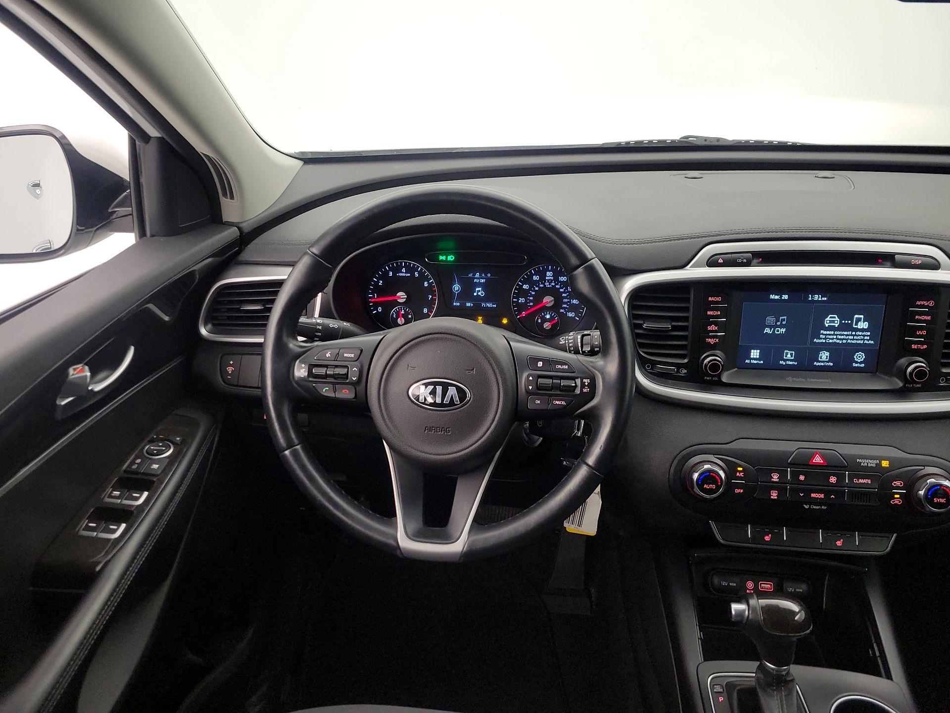 Thumbnail: 2017 Kia Sorento - 10