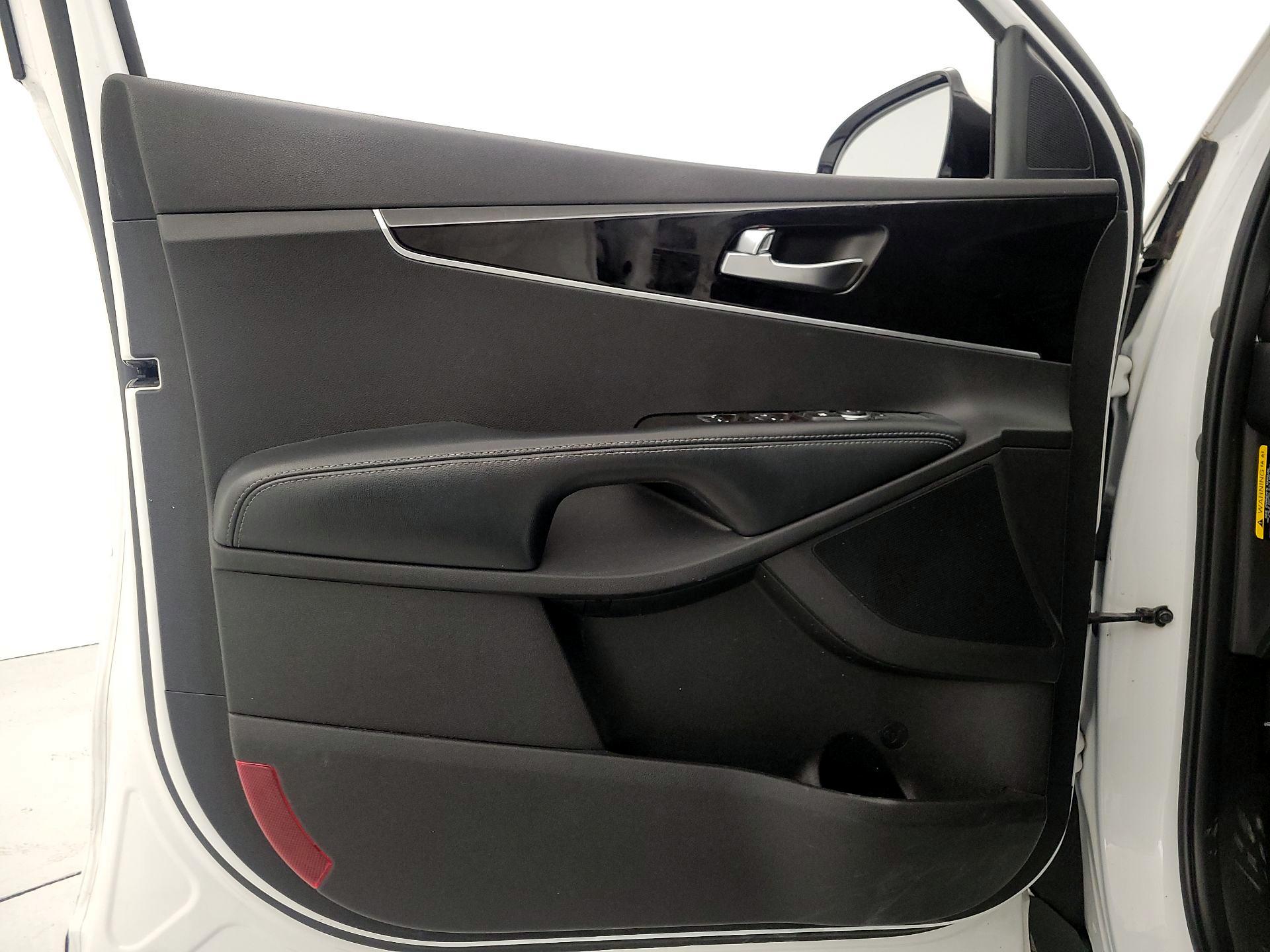 Thumbnail: 2017 Kia Sorento - 12