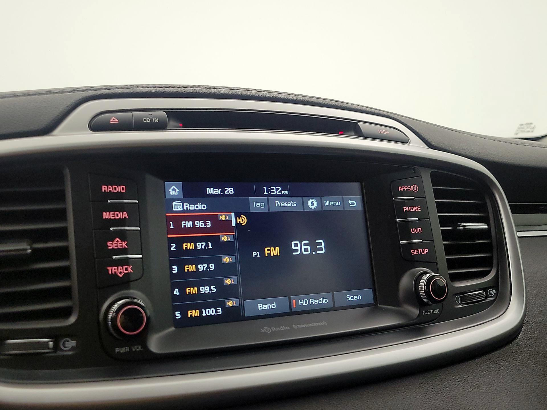 Thumbnail: 2017 Kia Sorento - 15