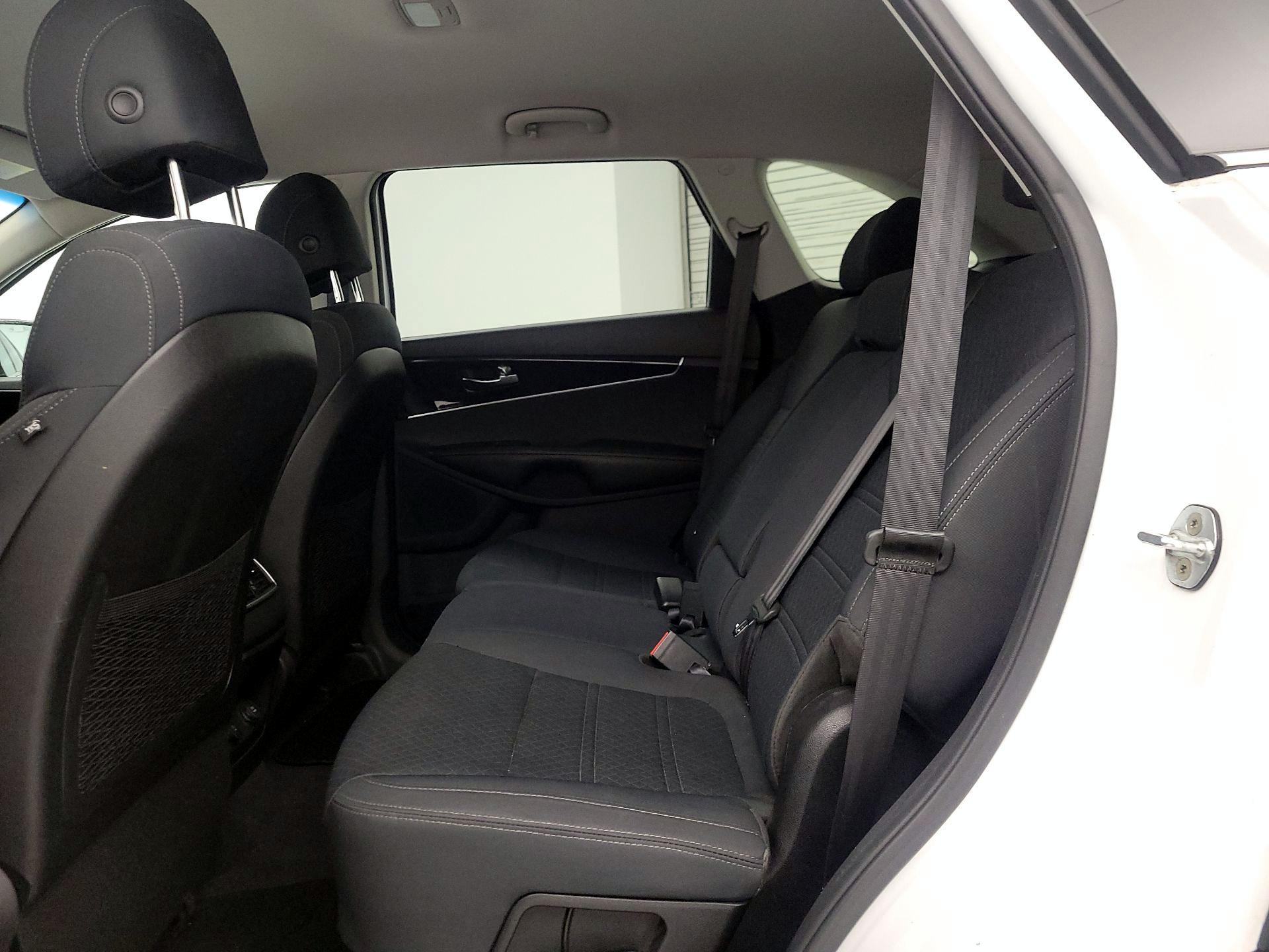 Thumbnail: 2017 Kia Sorento - 19