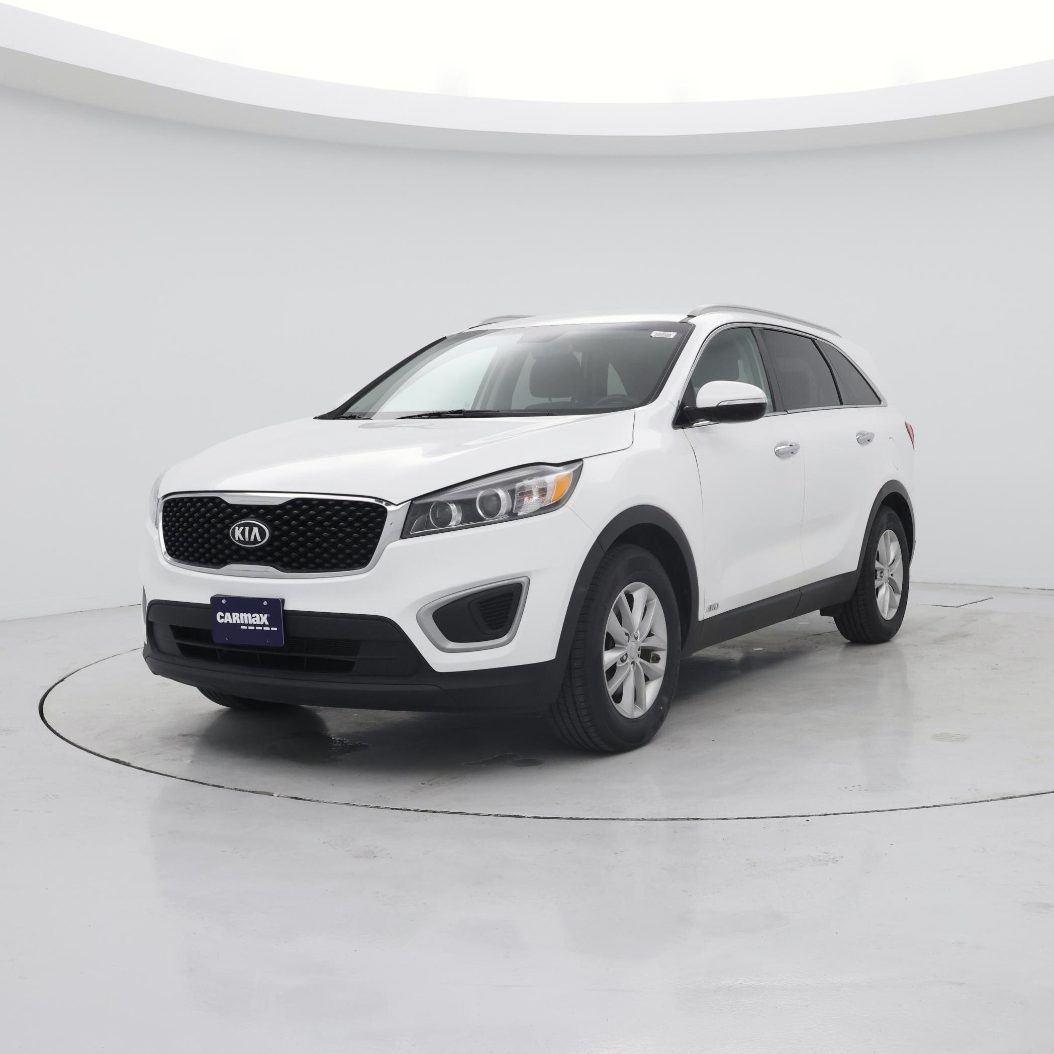 Thumbnail: 2017 Kia Sorento - 4