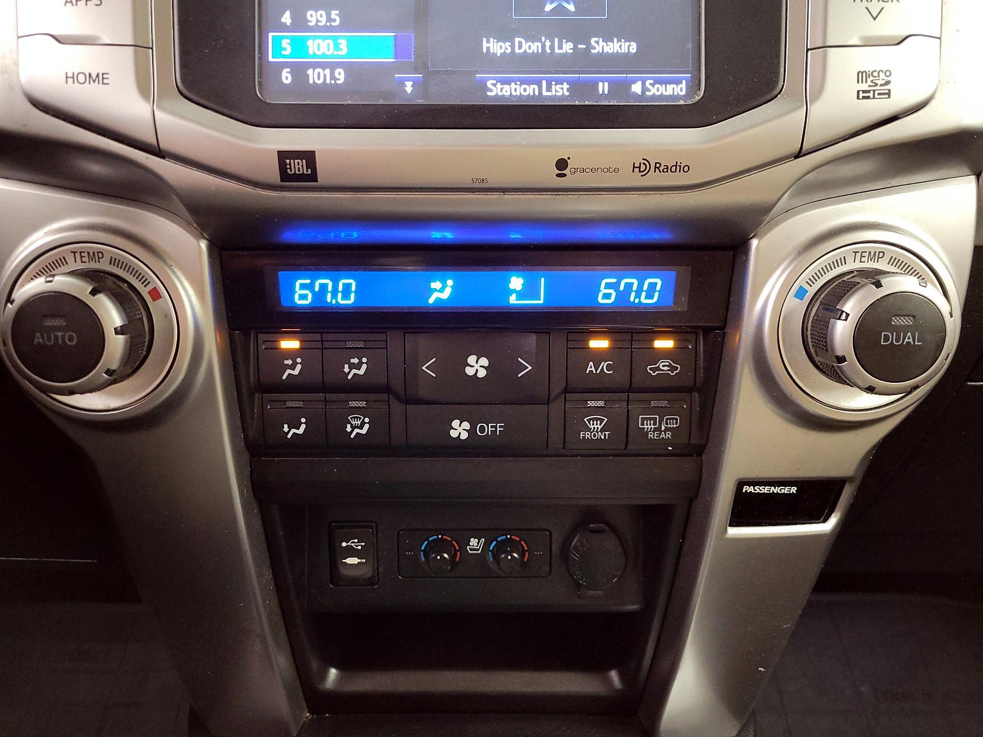 Thumbnail: 2015 Toyota 4Runner - 17