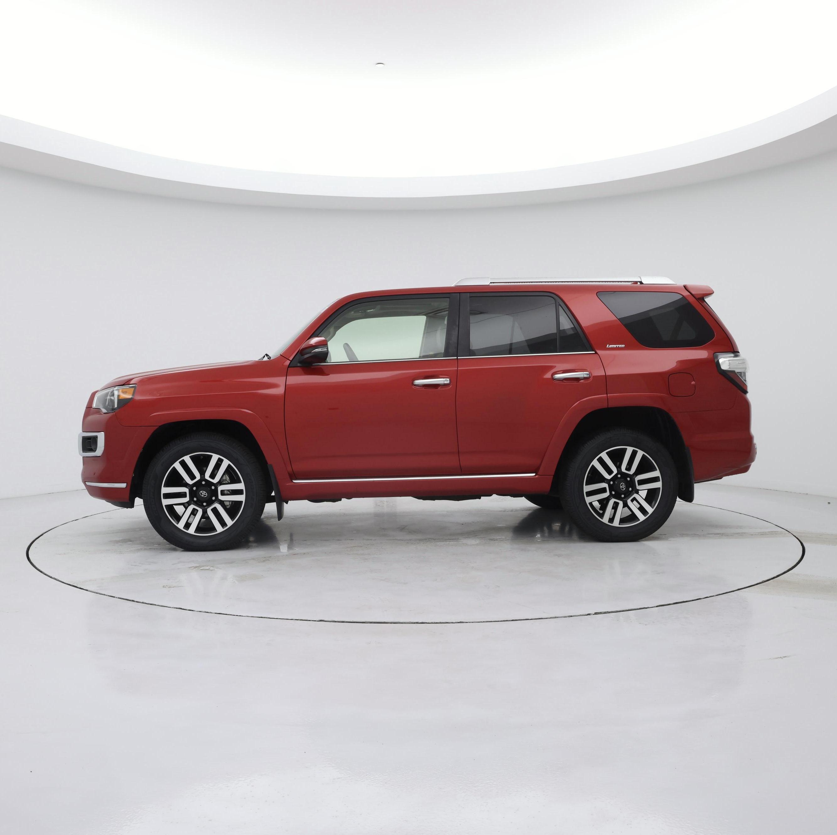 Thumbnail: 2015 Toyota 4Runner - 3