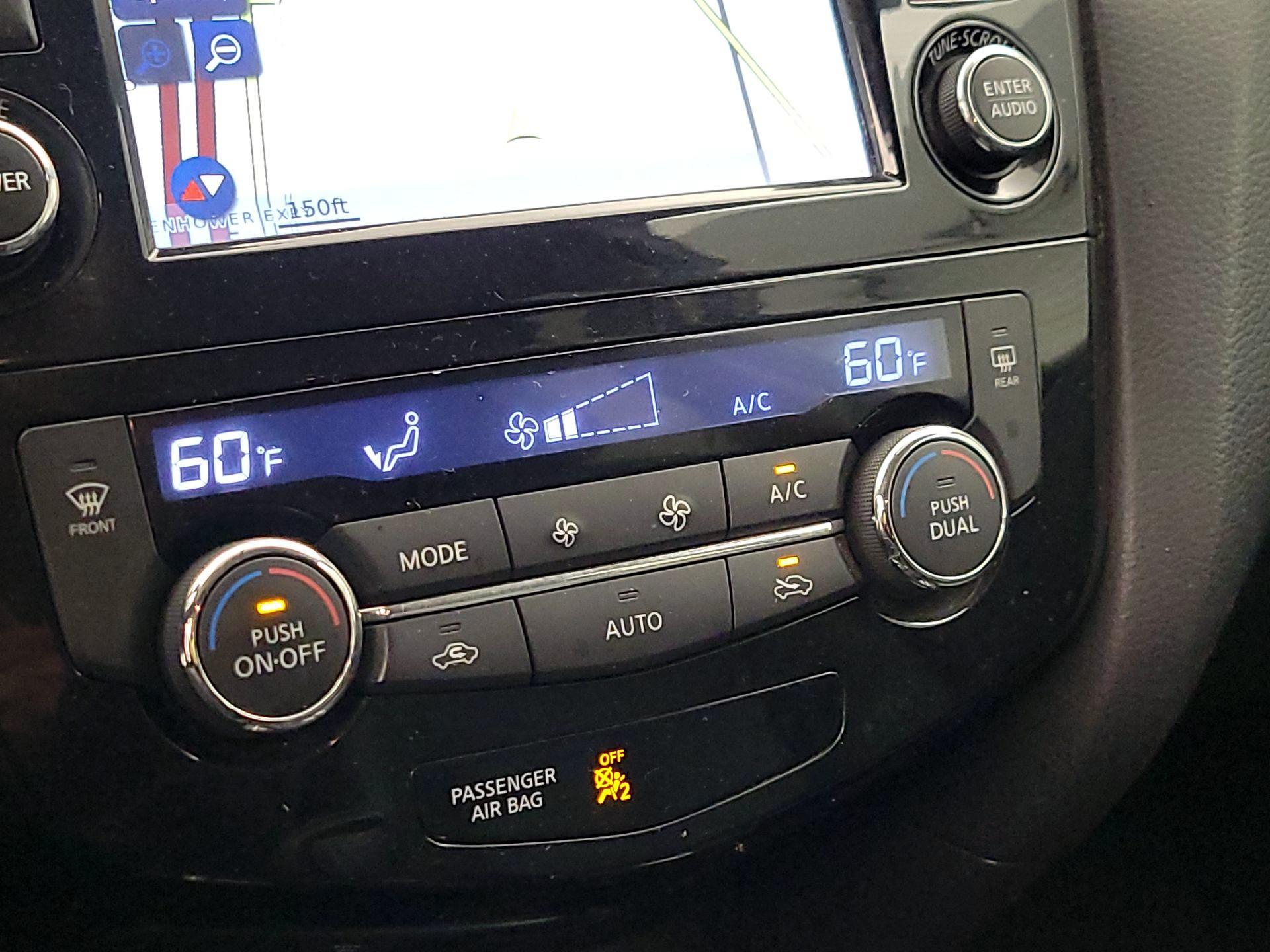 Thumbnail: 2015 Nissan Rogue - 17