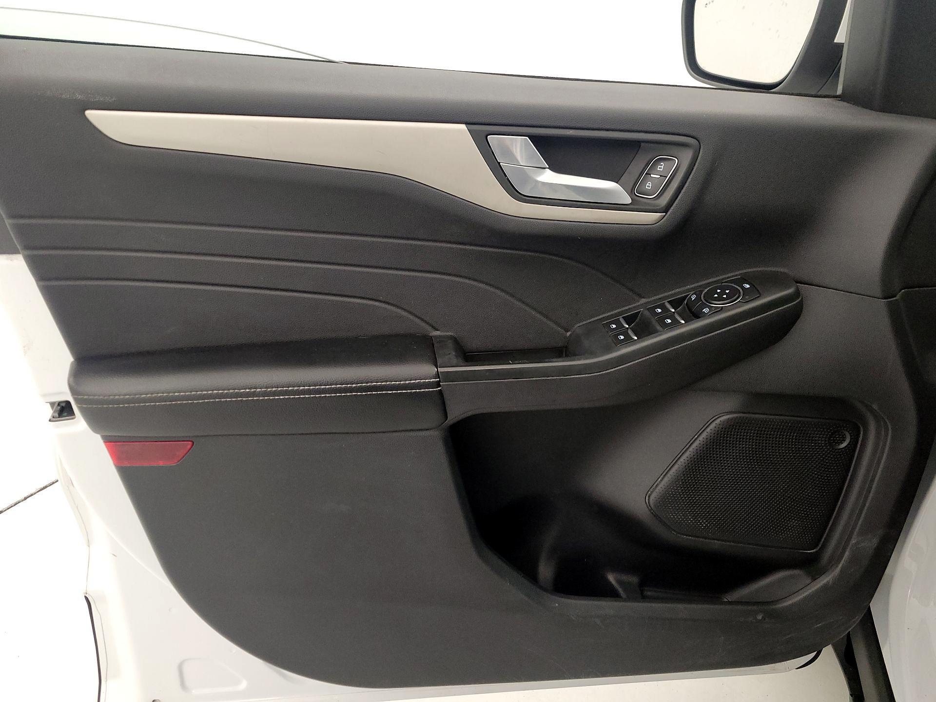 Thumbnail: 2022 Ford Escape - 12