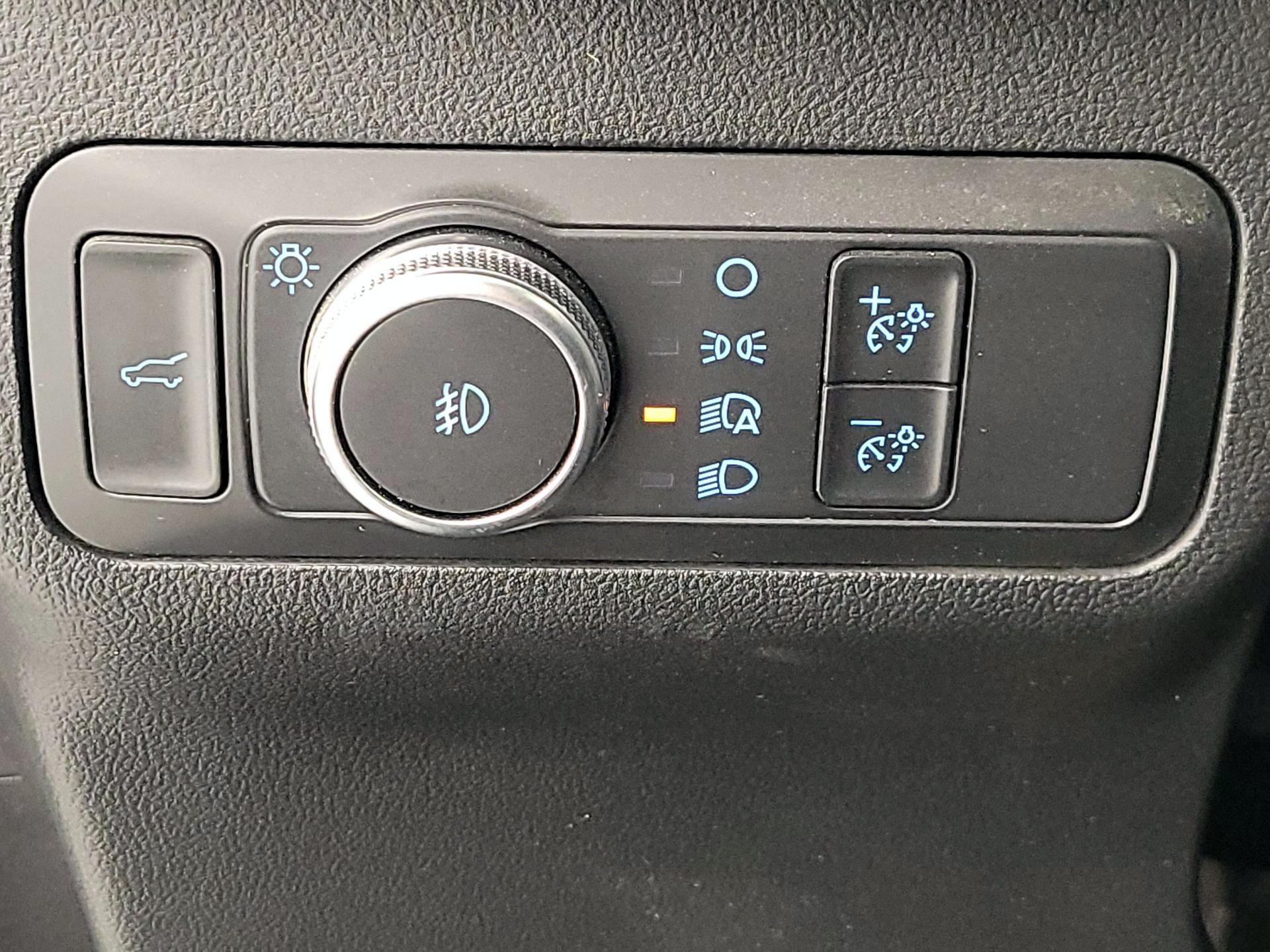 Thumbnail: 2022 Ford Escape - 13