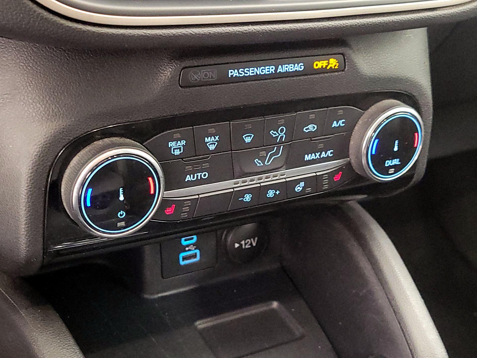 Thumbnail: 2022 Ford Escape - 16