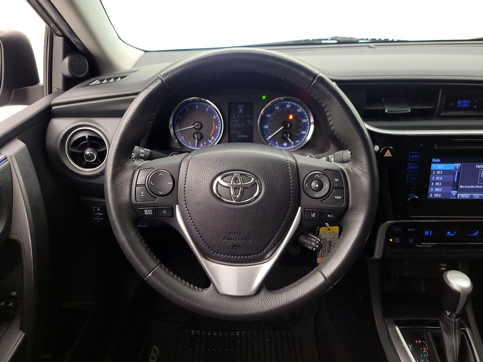 Thumbnail: 2017 Toyota Corolla - 10