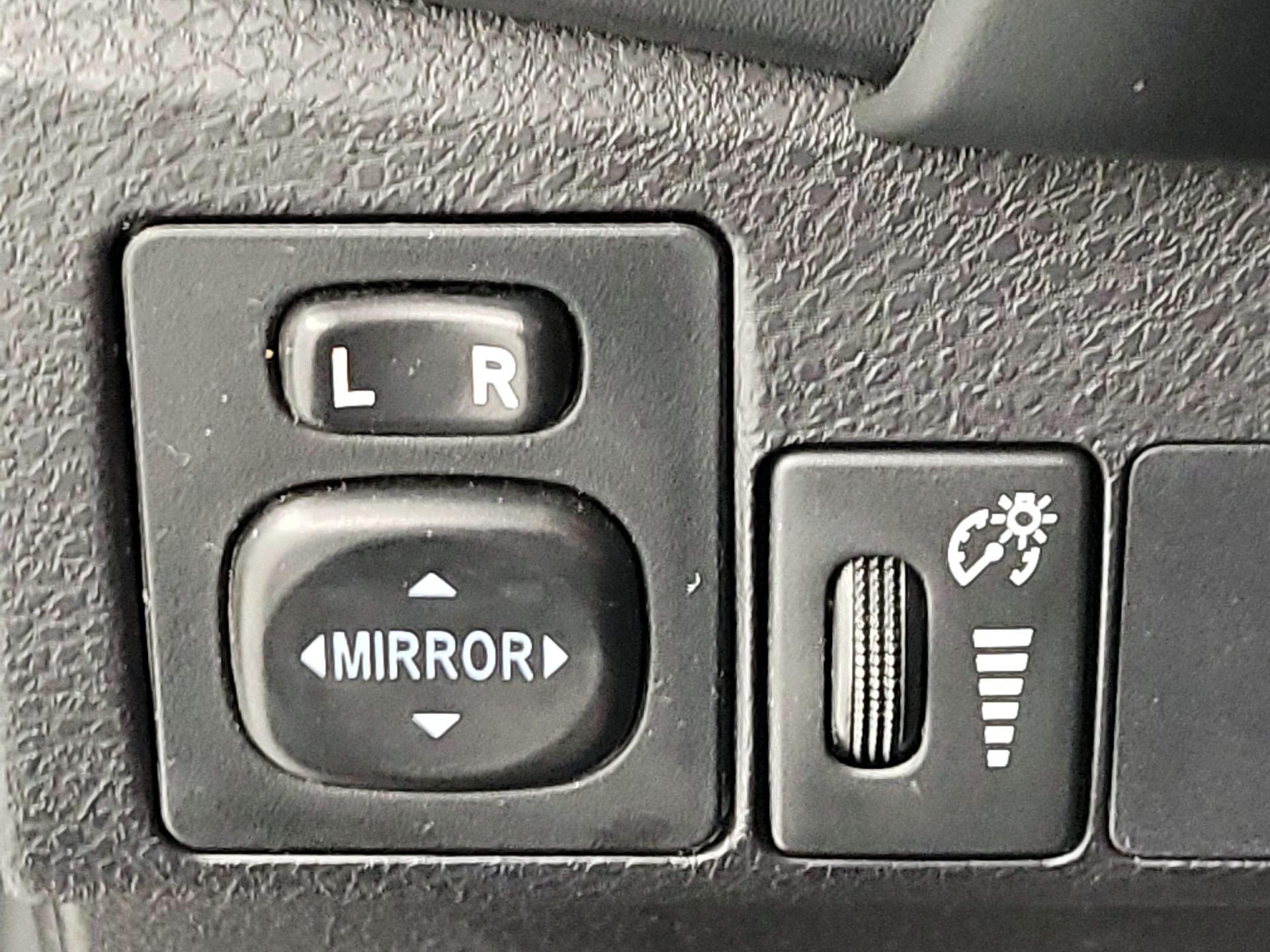 Thumbnail: 2017 Toyota Corolla - 13