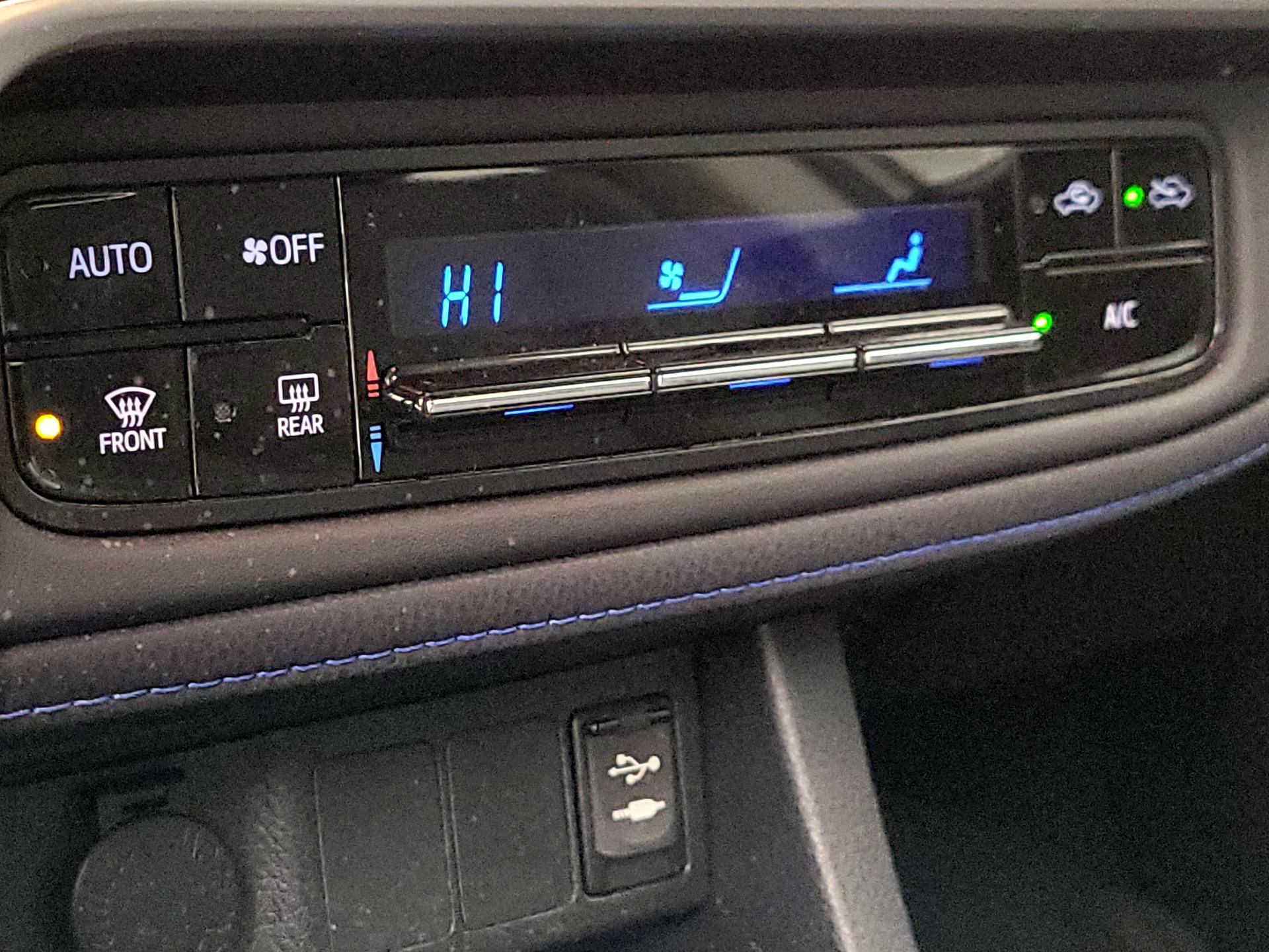 Thumbnail: 2017 Toyota Corolla - 16