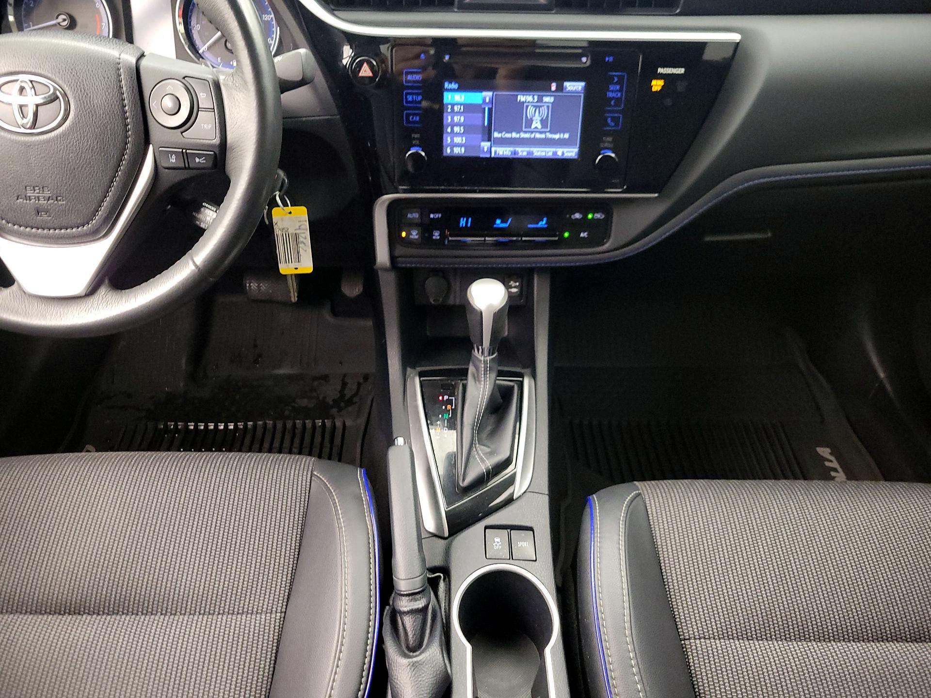 Thumbnail: 2017 Toyota Corolla - 17