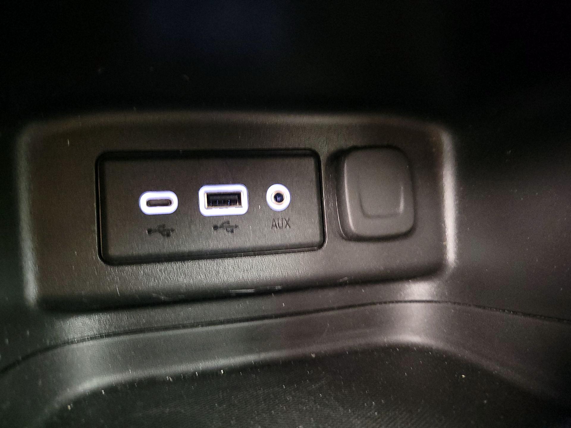 Thumbnail: 2021 Chevrolet Equinox - 18