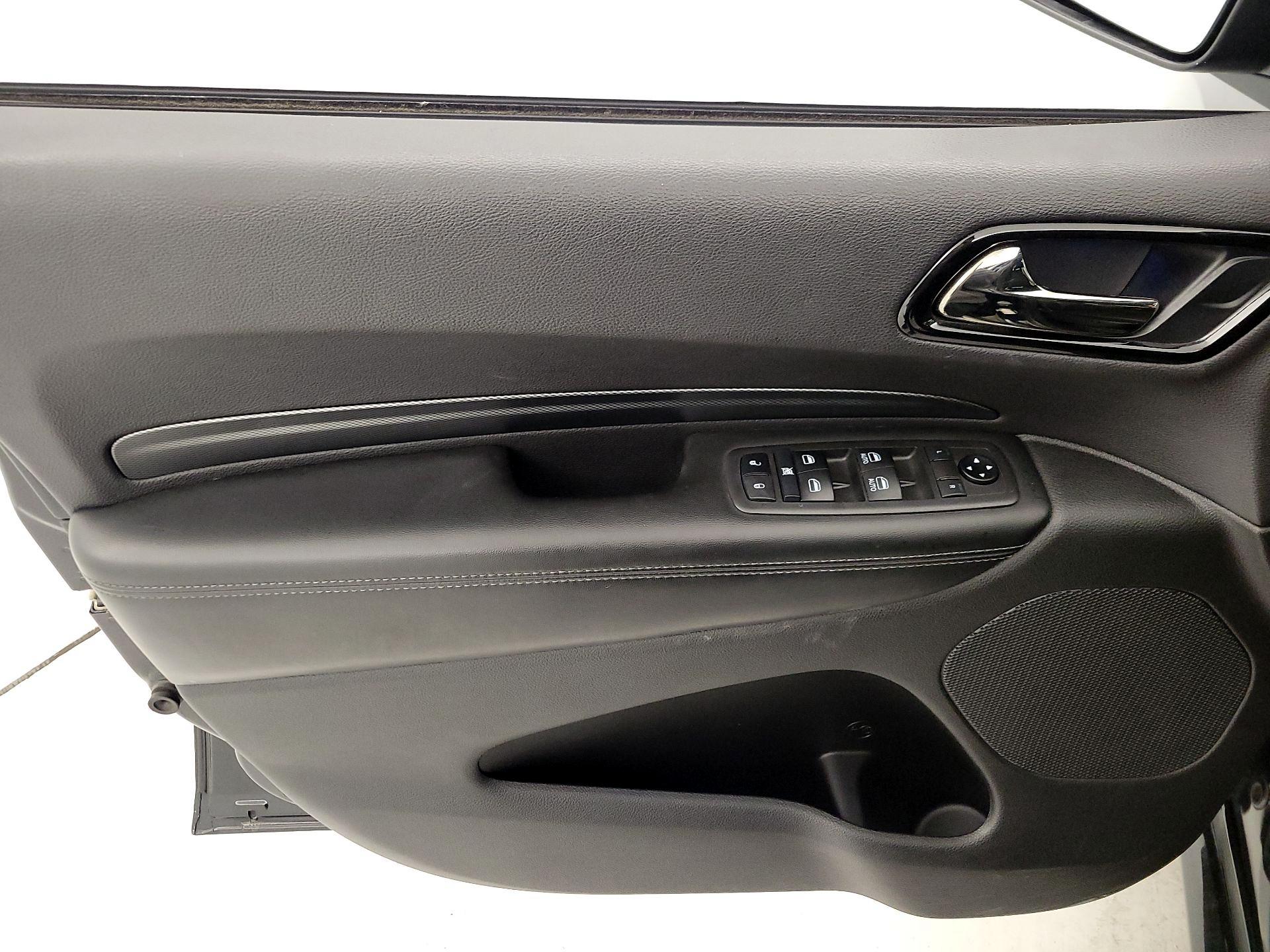 Thumbnail: 2021 Dodge Durango - 12