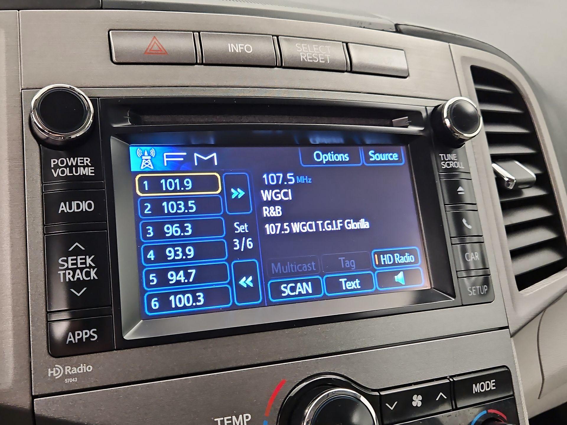 Thumbnail: 2014 Toyota Venza - 15