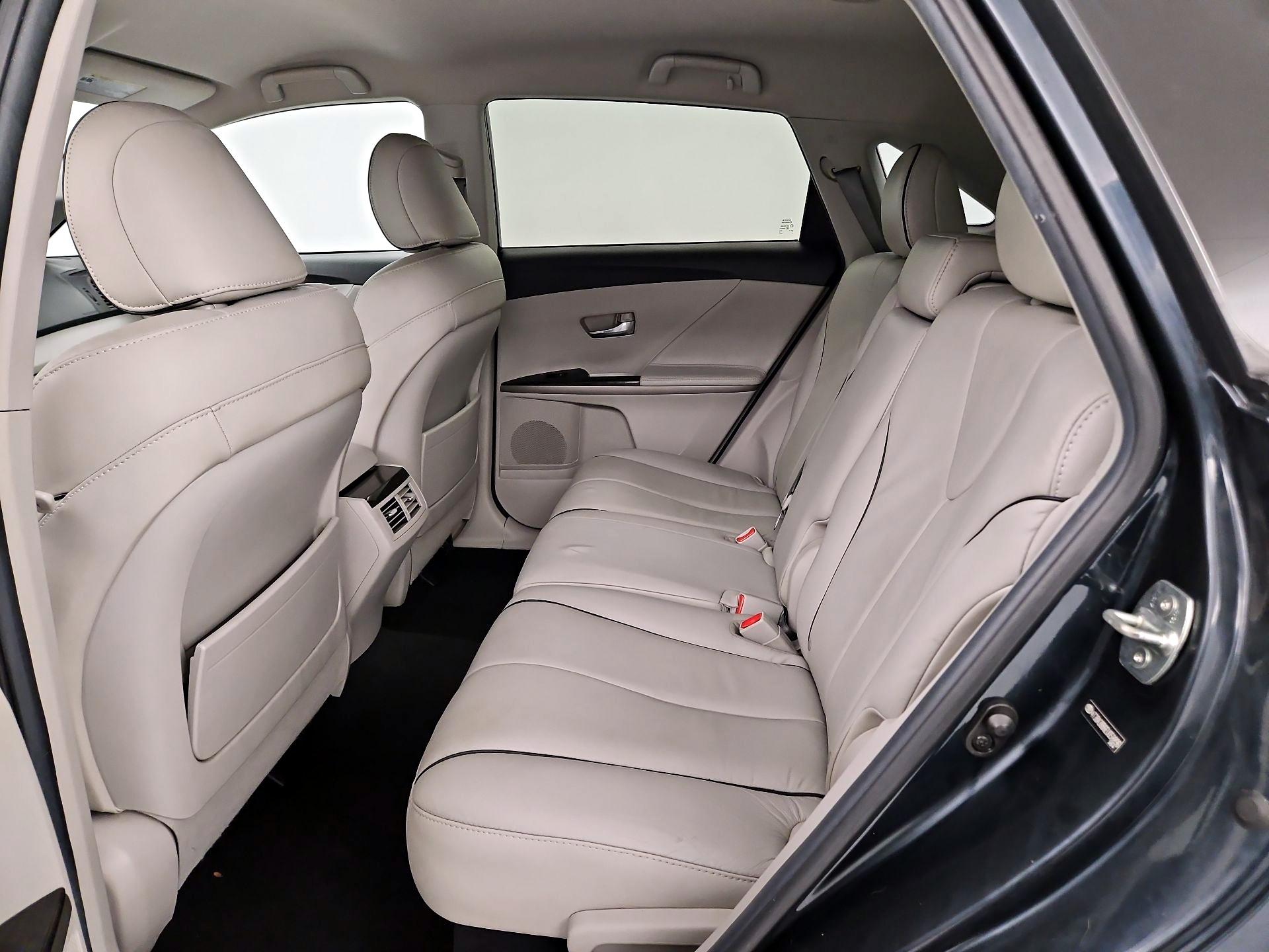 Thumbnail: 2014 Toyota Venza - 19