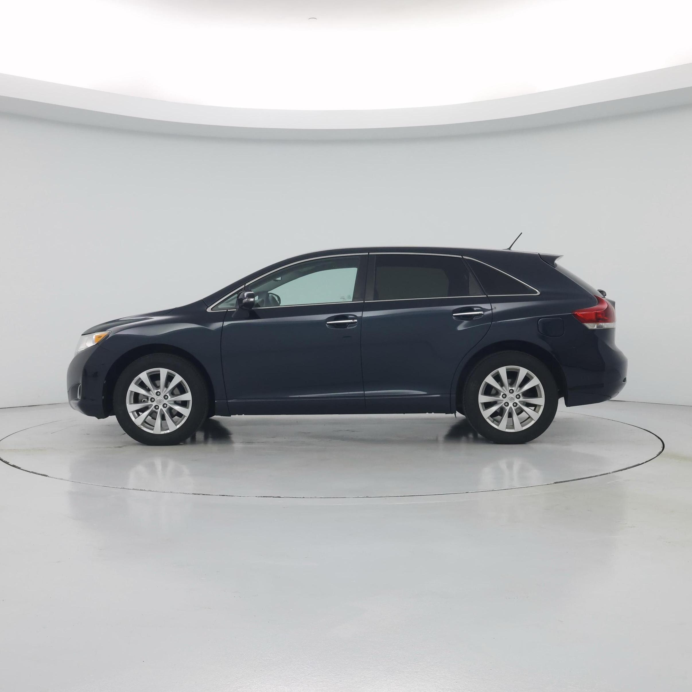 Thumbnail: 2014 Toyota Venza - 3