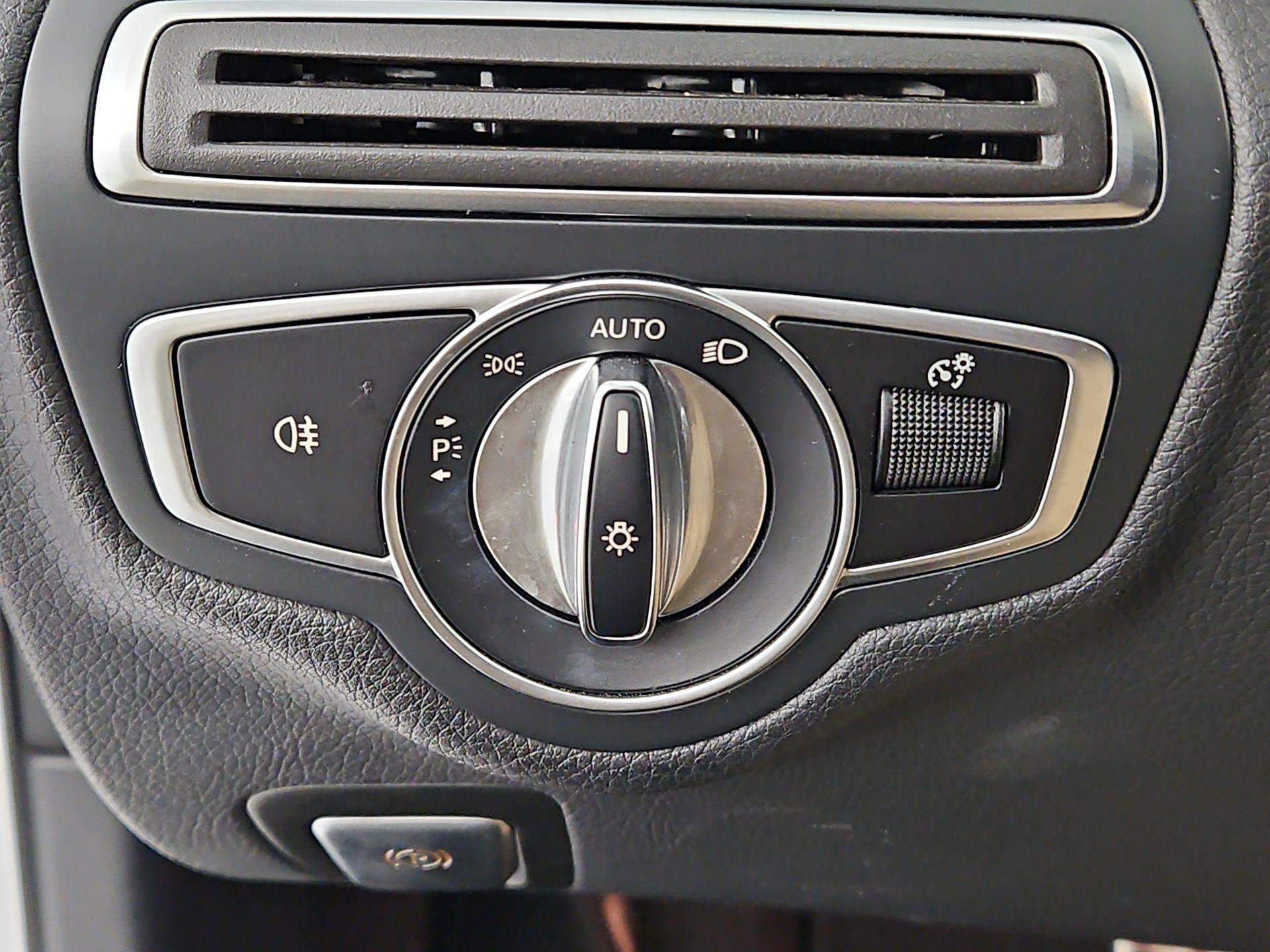 Thumbnail: 2019 Mercedes-Benz C-Class - 13