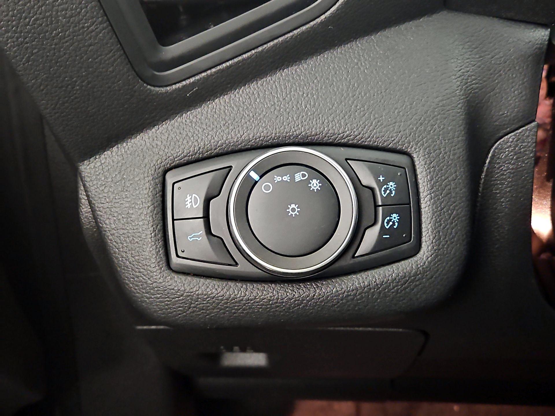 Thumbnail: 2019 Ford Escape - 13