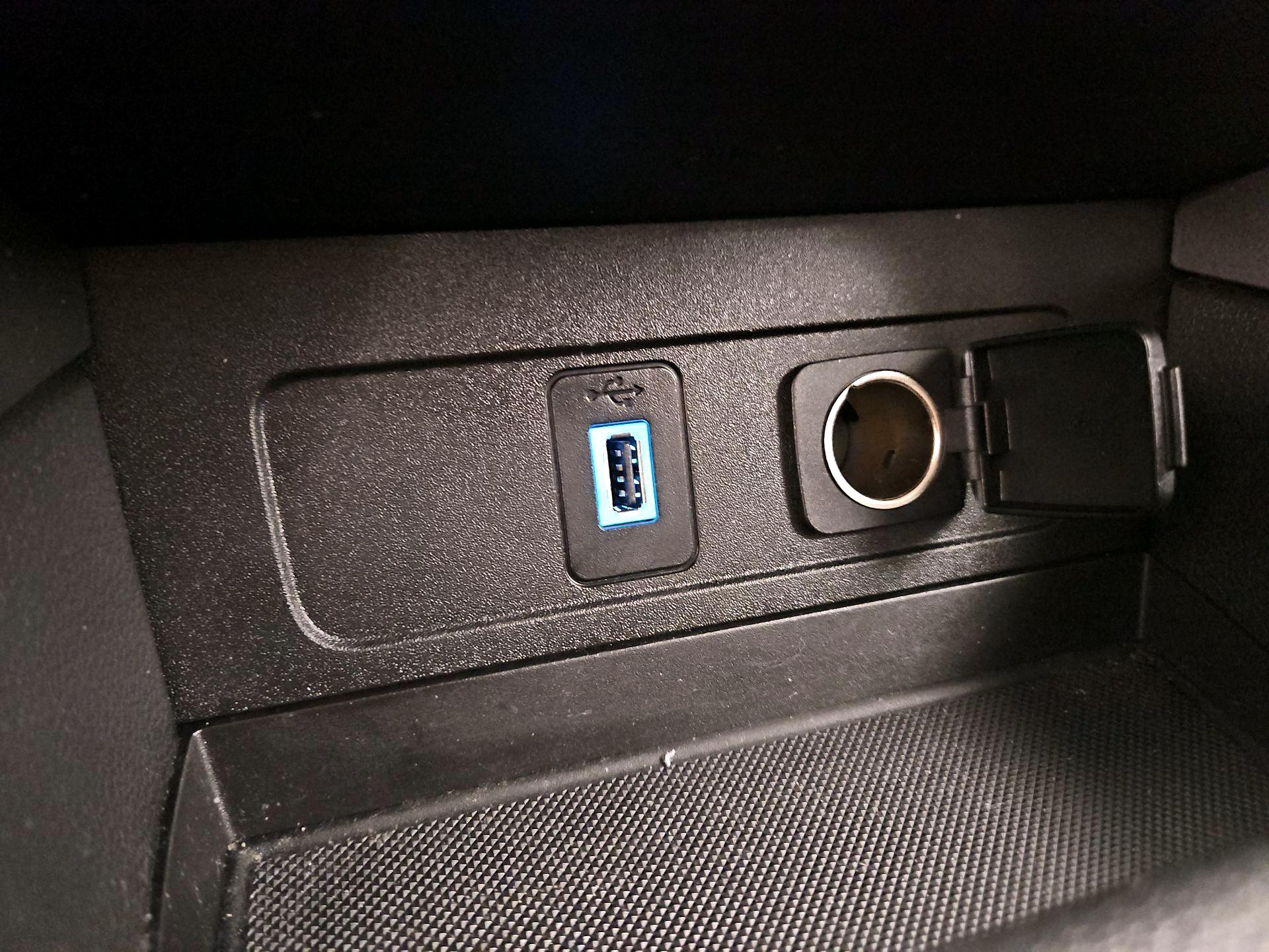 Thumbnail: 2019 Ford Escape - 18