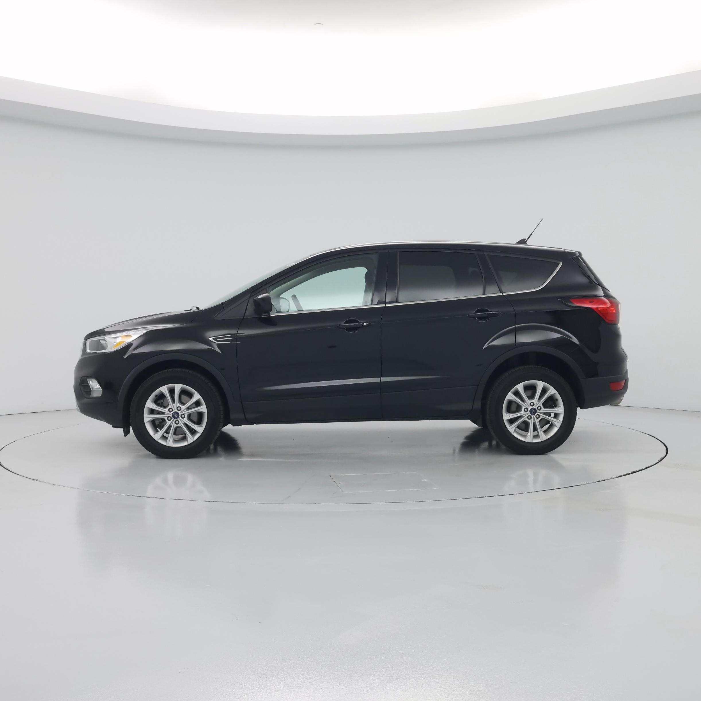 Thumbnail: 2019 Ford Escape - 3