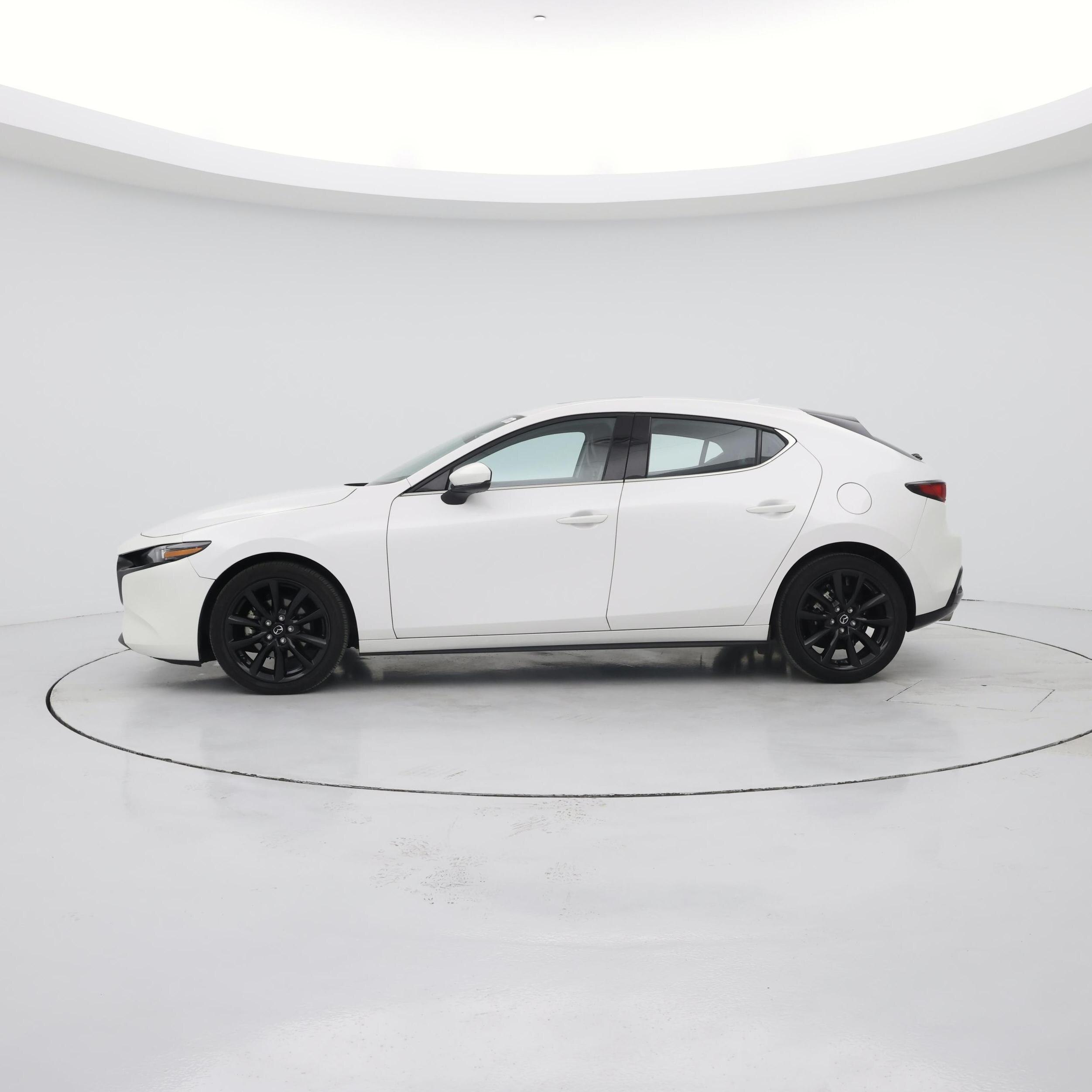 Thumbnail: 2022 Mazda Mazda3 - 3