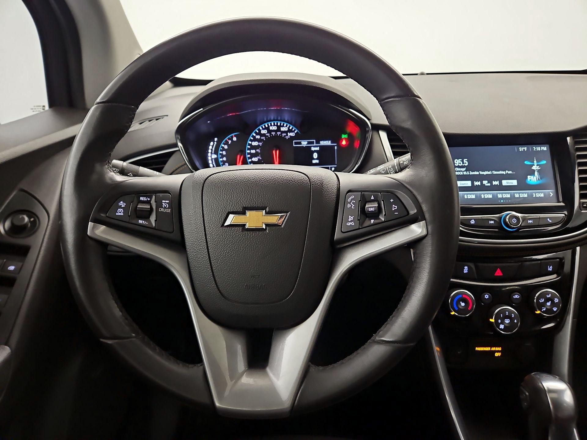 Thumbnail: 2017 Chevrolet Trax - 10