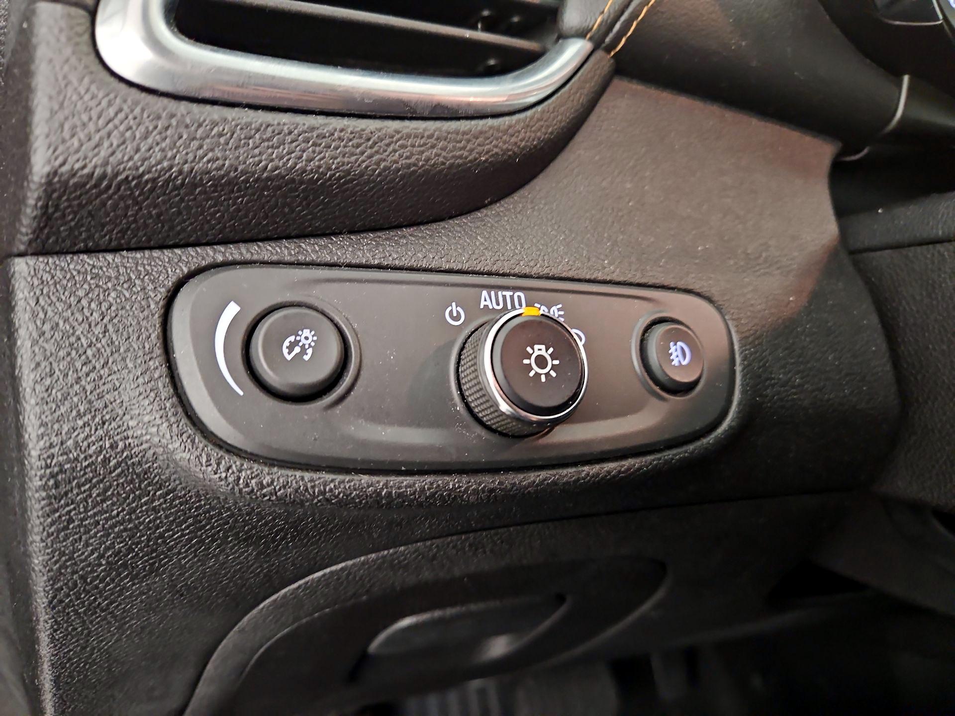 Thumbnail: 2017 Chevrolet Trax - 13