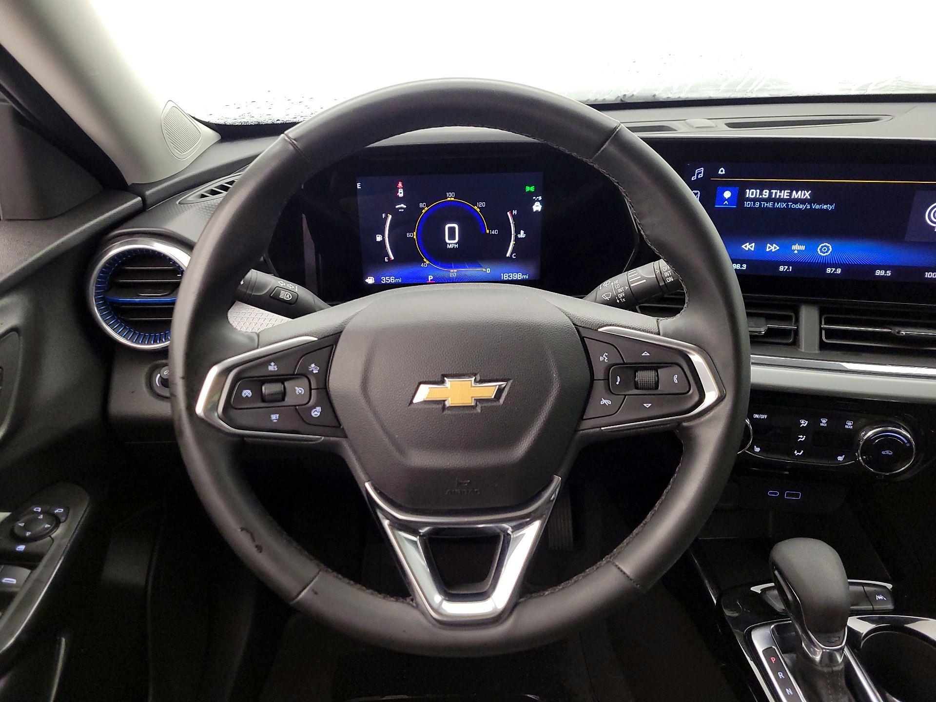 Thumbnail: 2025 Chevrolet Trax - 10